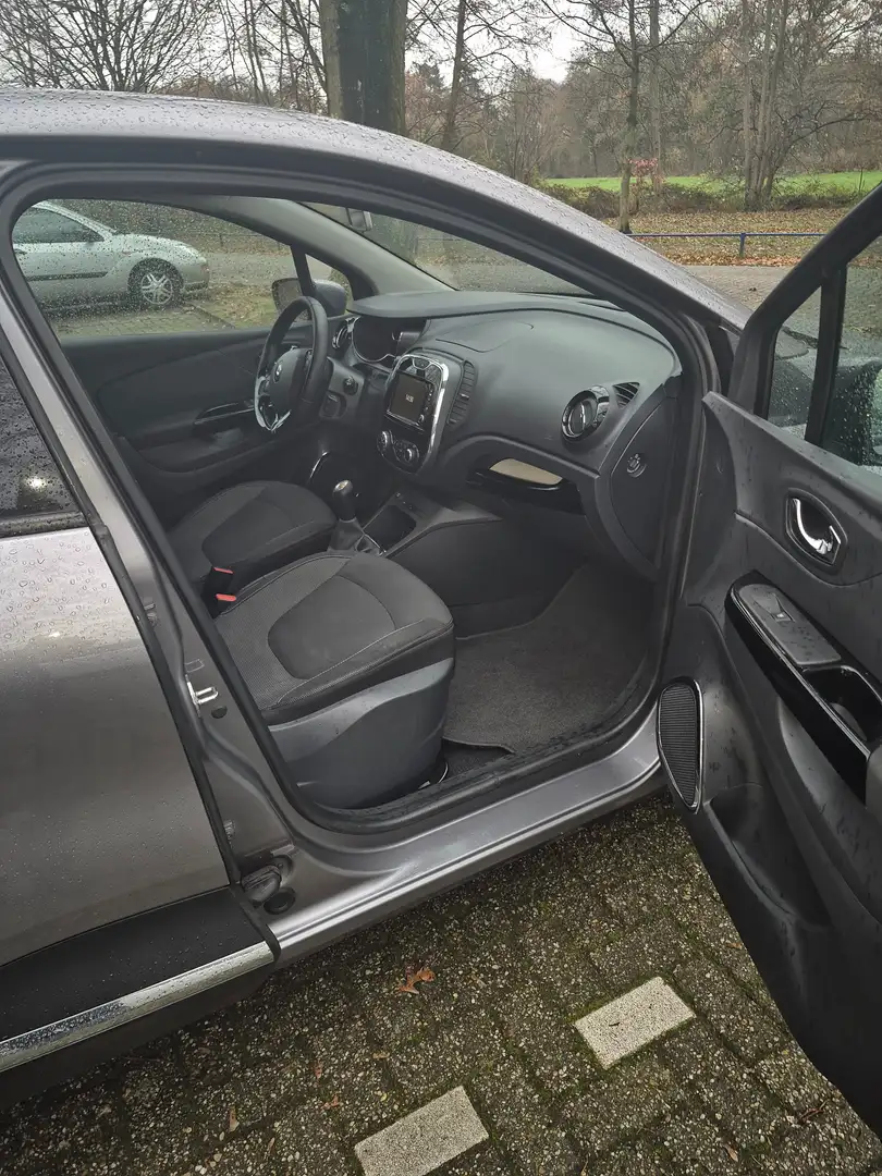 Renault Captur Captur 0.9 TCe Dynamique Šedá - 2