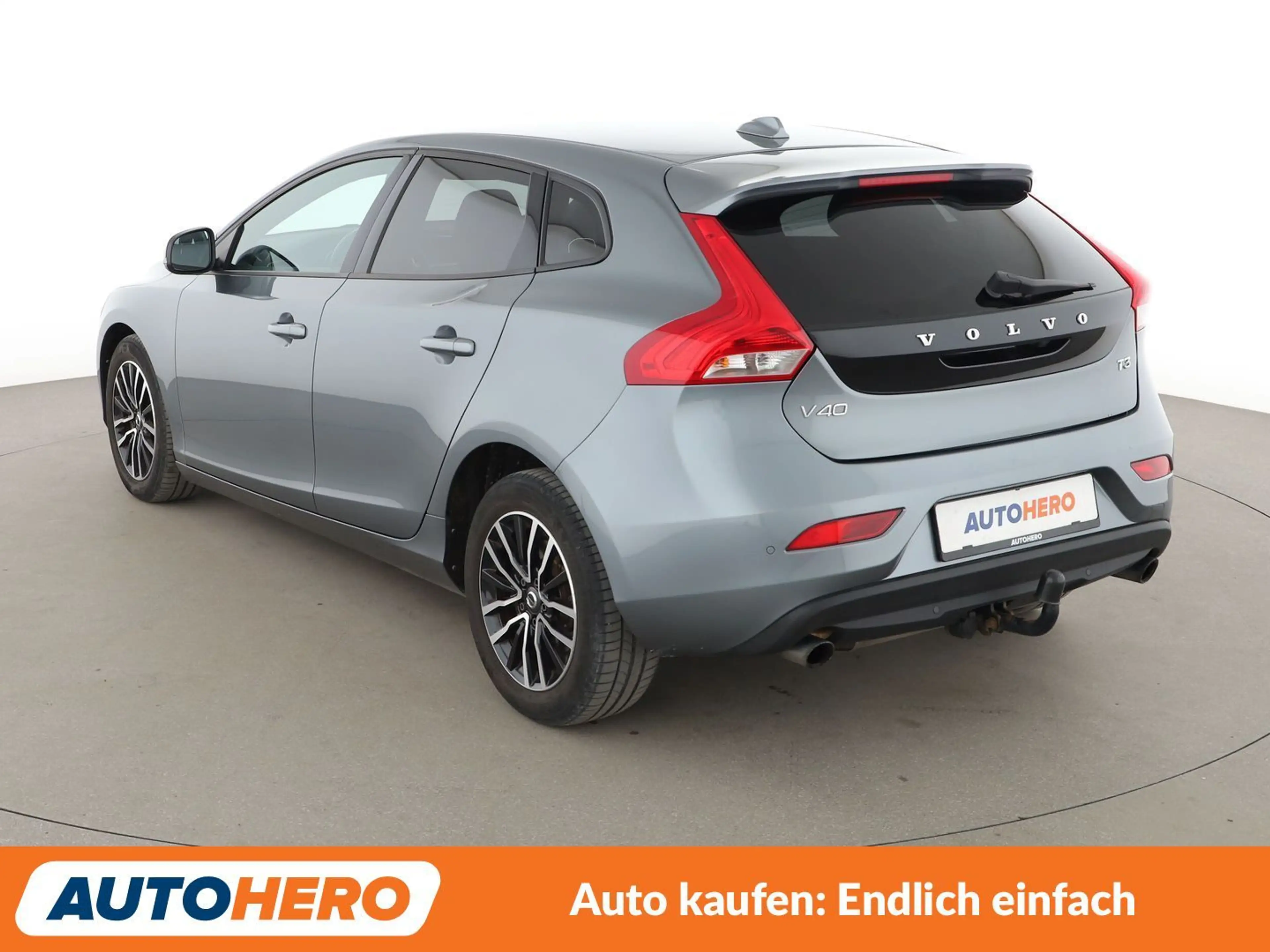 Volvo V40 1.5 Momentum Aut*NAVI*LED*TEMPO*CAM*PDC*SHZ* — photo 4