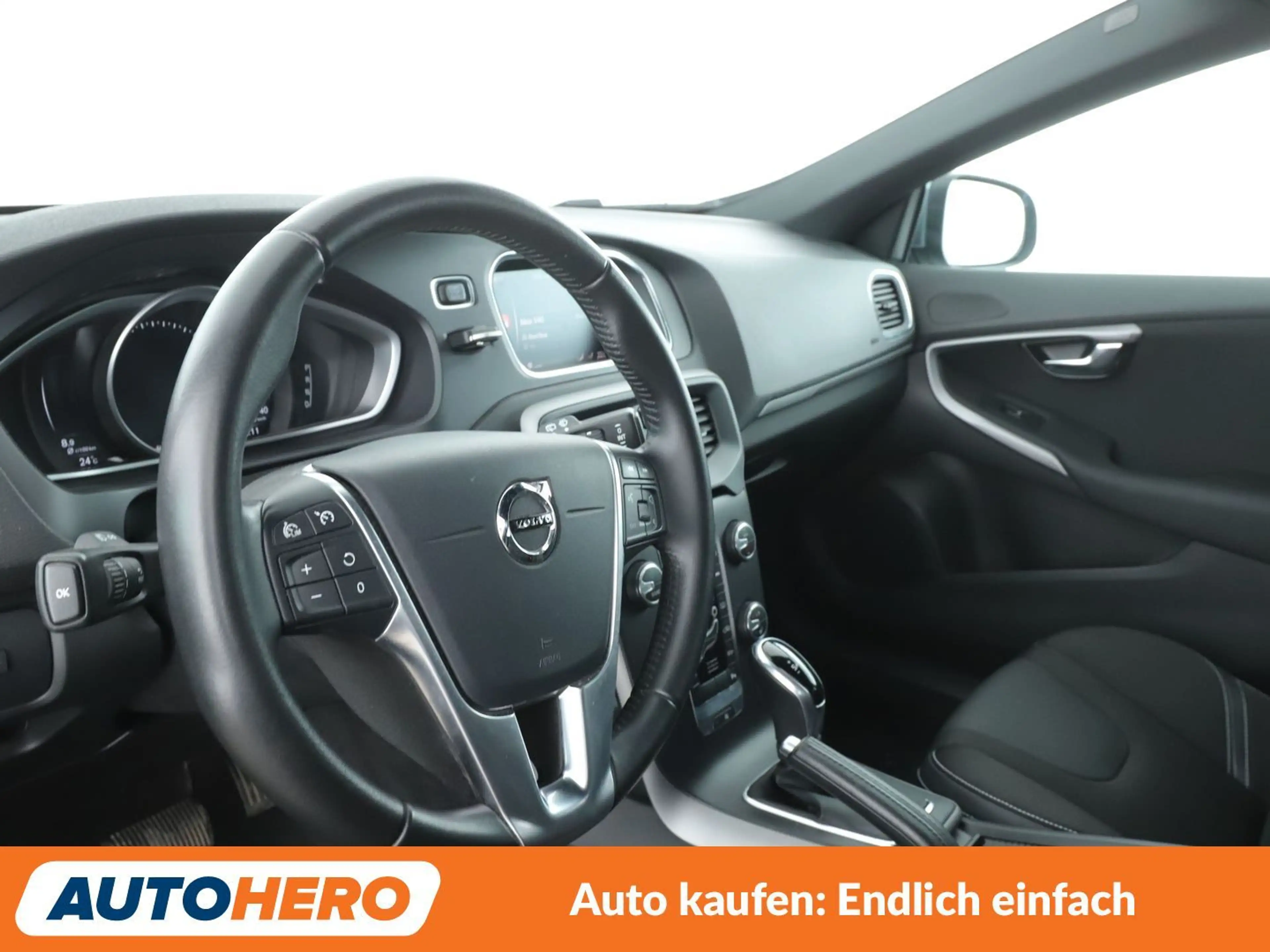 Volvo V40 1.5 Momentum Aut*NAVI*LED*TEMPO*CAM*PDC*SHZ* — photo 11