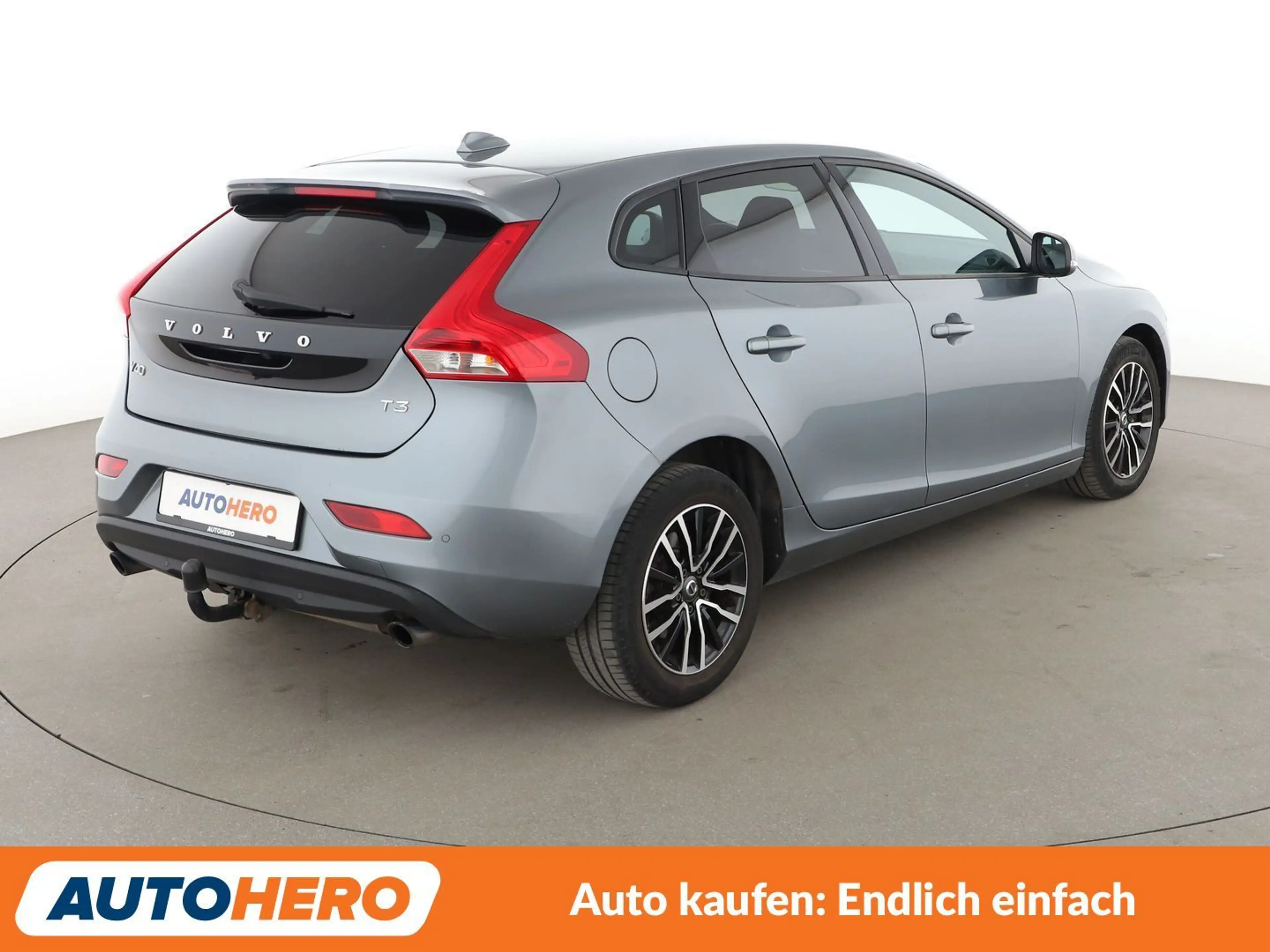 Volvo V40 1.5 Momentum Aut*NAVI*LED*TEMPO*CAM*PDC*SHZ* — photo 6