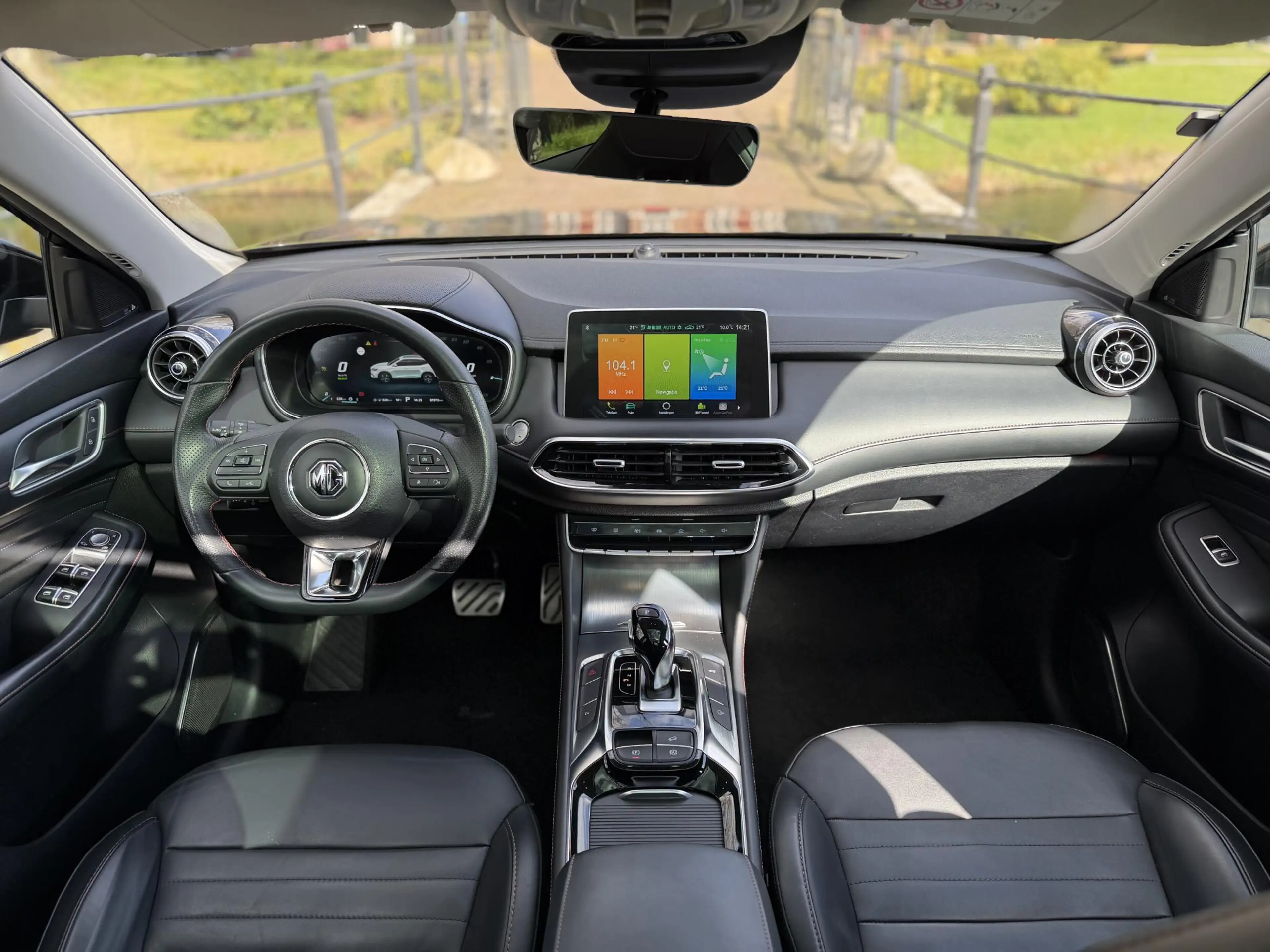 MG EHS 1.5 TGDI Luxury PHEV | Pano | Leder | 360 Camera | — photo 5
