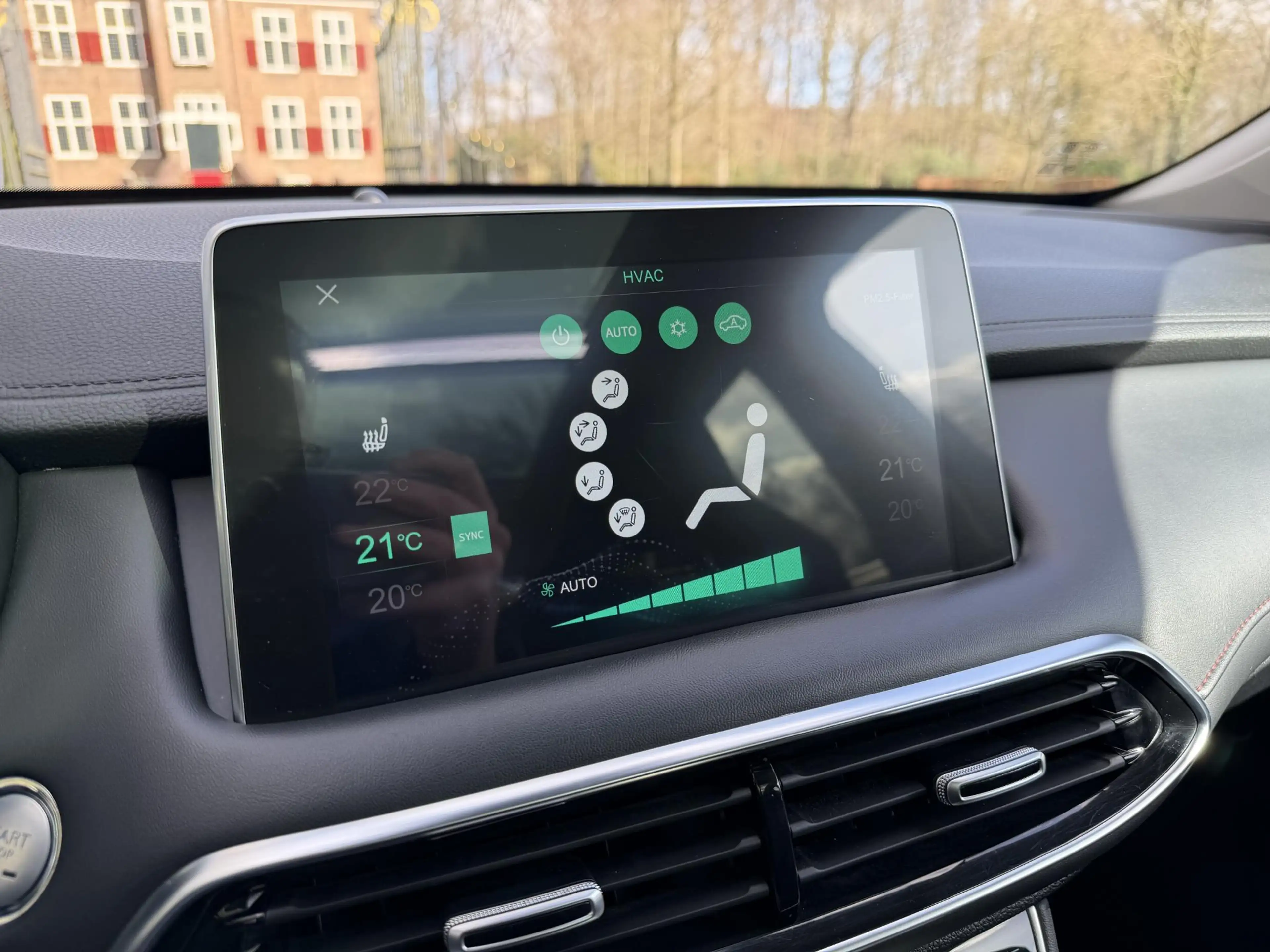 MG EHS 1.5 TGDI Luxury PHEV | Pano | Leder | 360 Camera | — photo 14