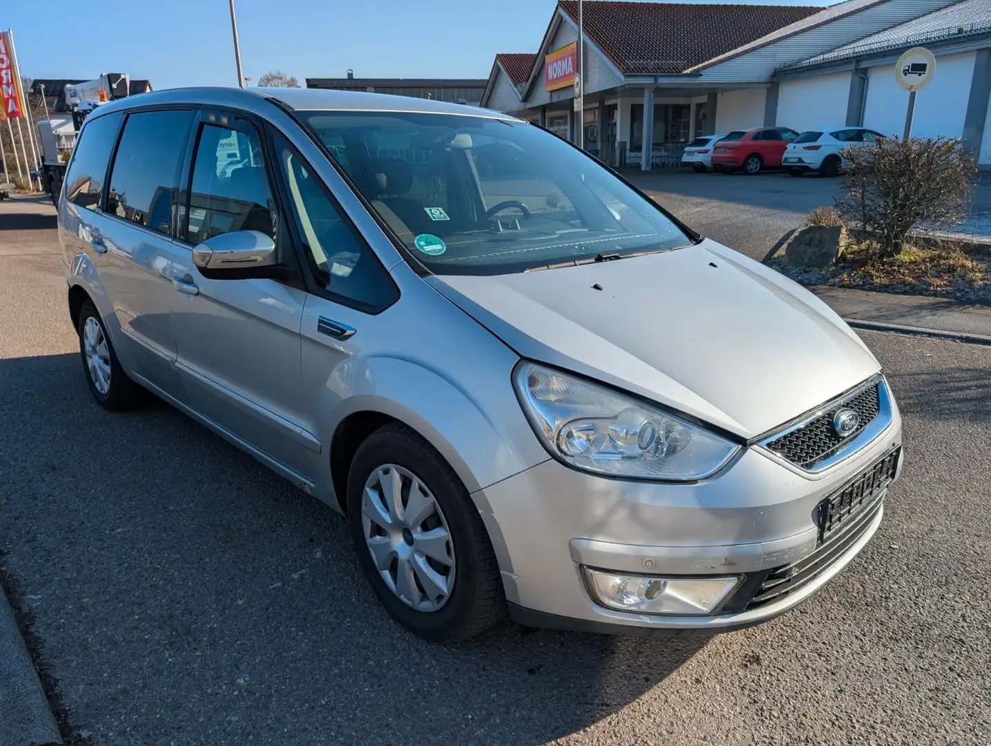 Ford Galaxy Trend 2.0TDCI TÜV 04.2027 Silber - 1