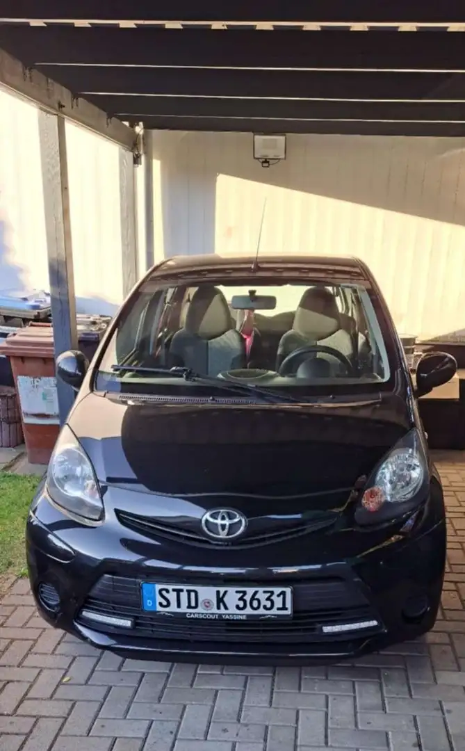 Toyota Aygo x-play - 1