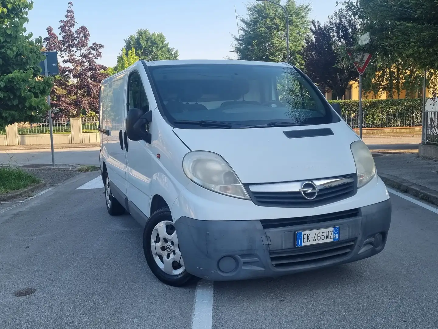 Opel Vivaro furgone - 1
