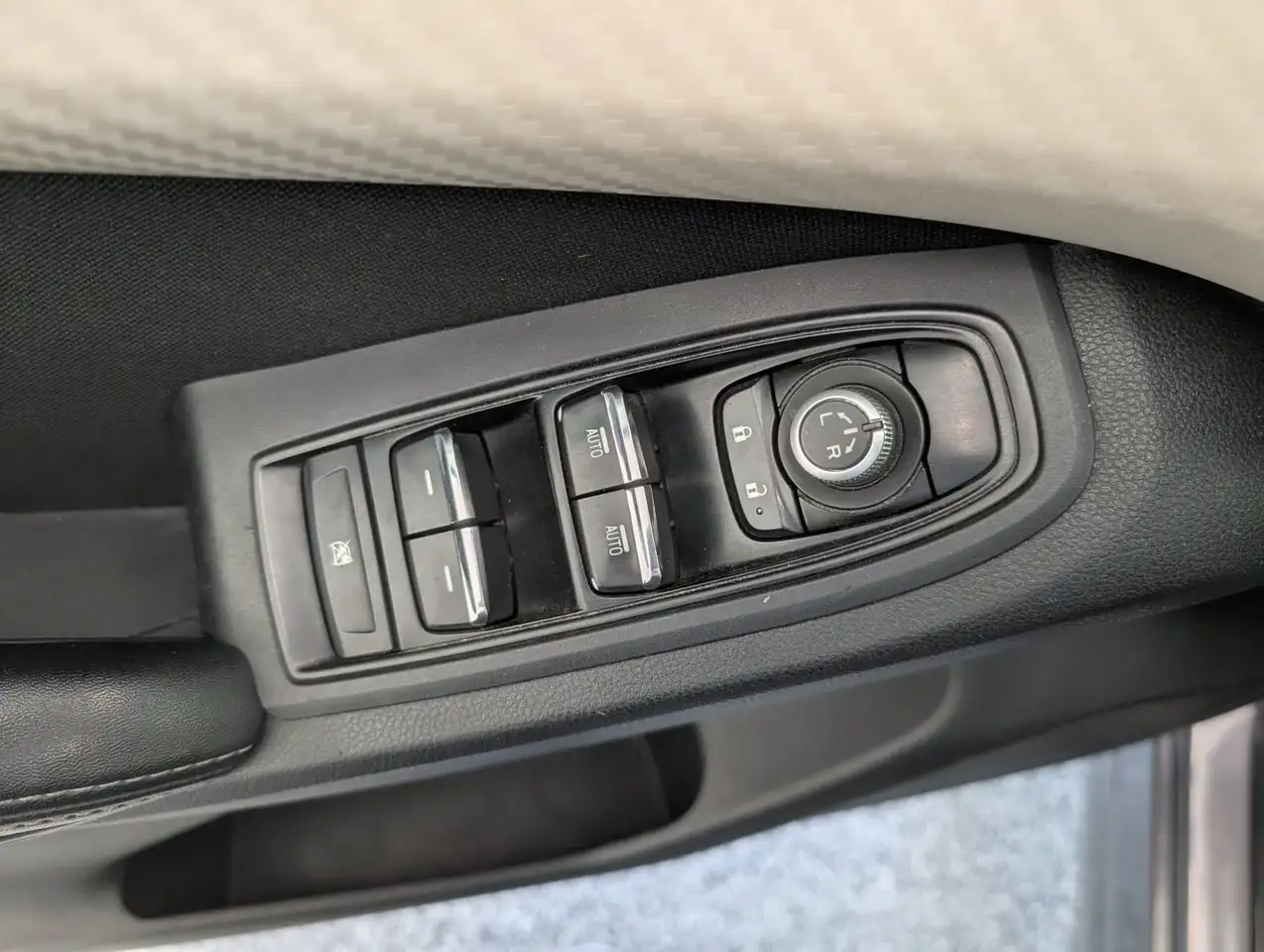 Subaru Ascent снимка Subaru Ascent