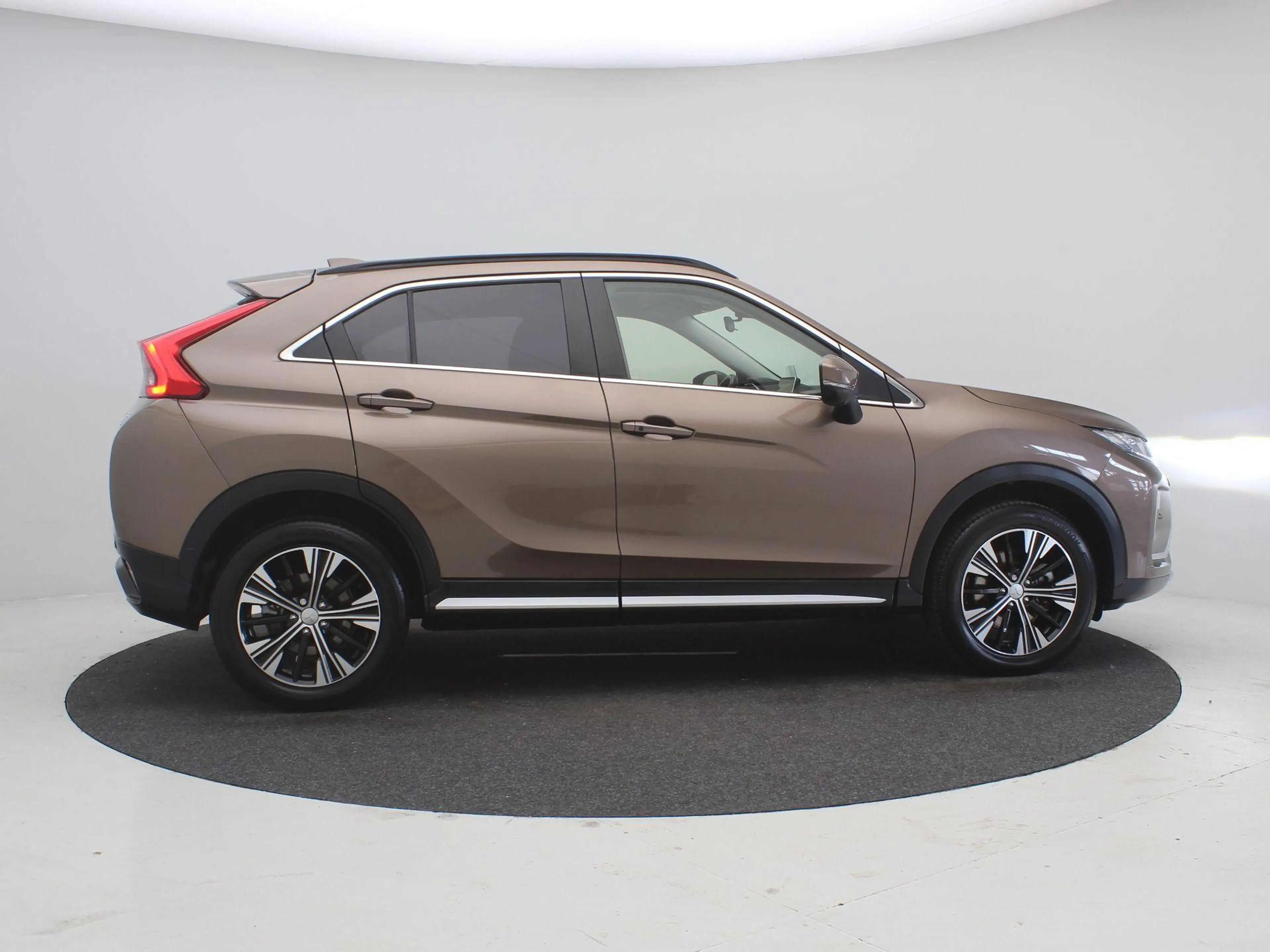 Mitsubishi Eclipse Cross 1.5 DI-T First Edition / Automaat / 360 Camera / H — photo 11