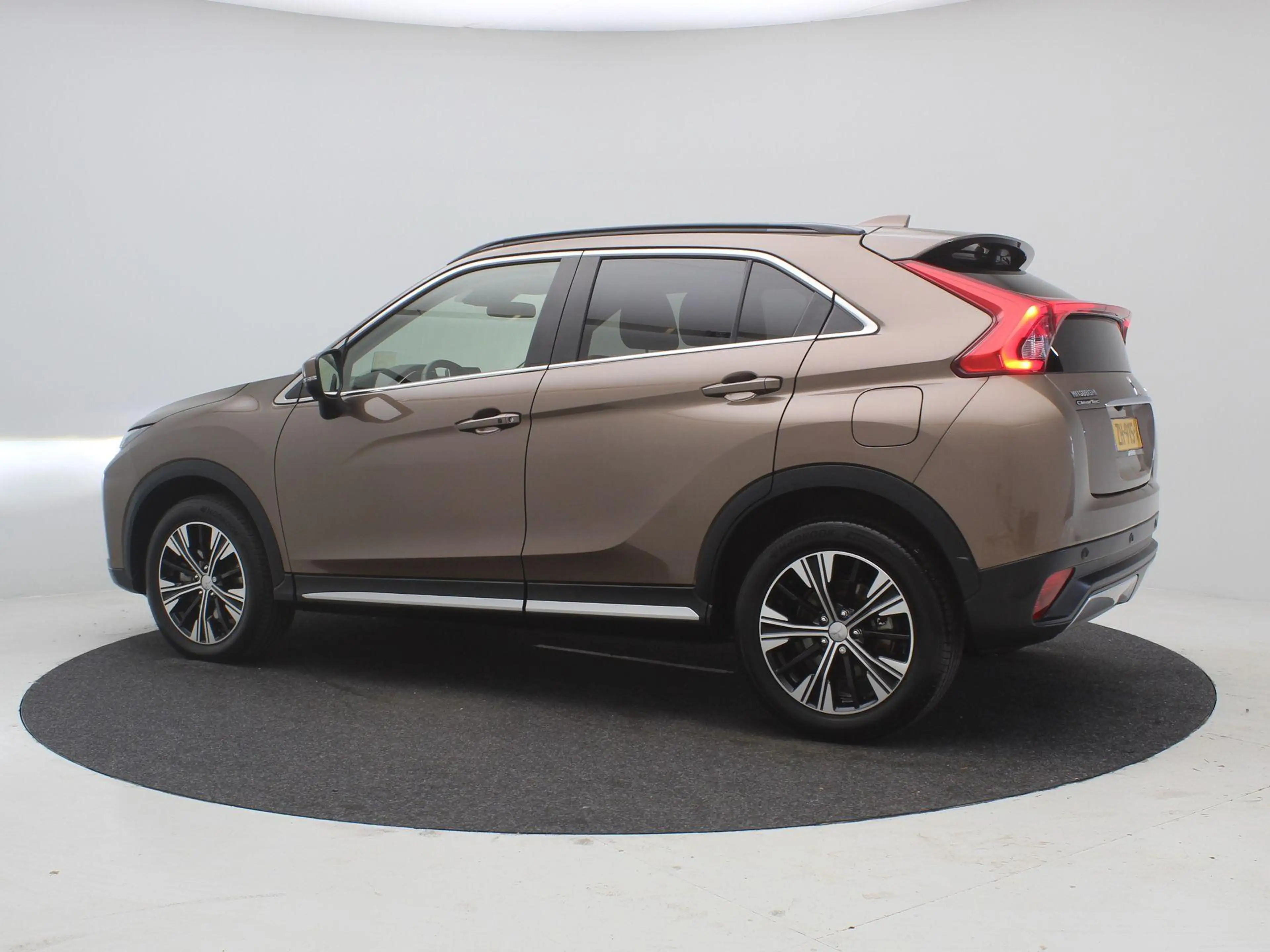 Mitsubishi Eclipse Cross 1.5 DI-T First Edition / Automaat / 360 Camera / H — photo 10