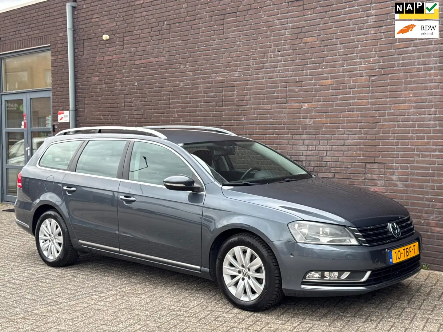Volkswagen Passat Variant 1.4 TSI Comfortline BlueMotion AUT | Navi | Cruise Grijs - 1