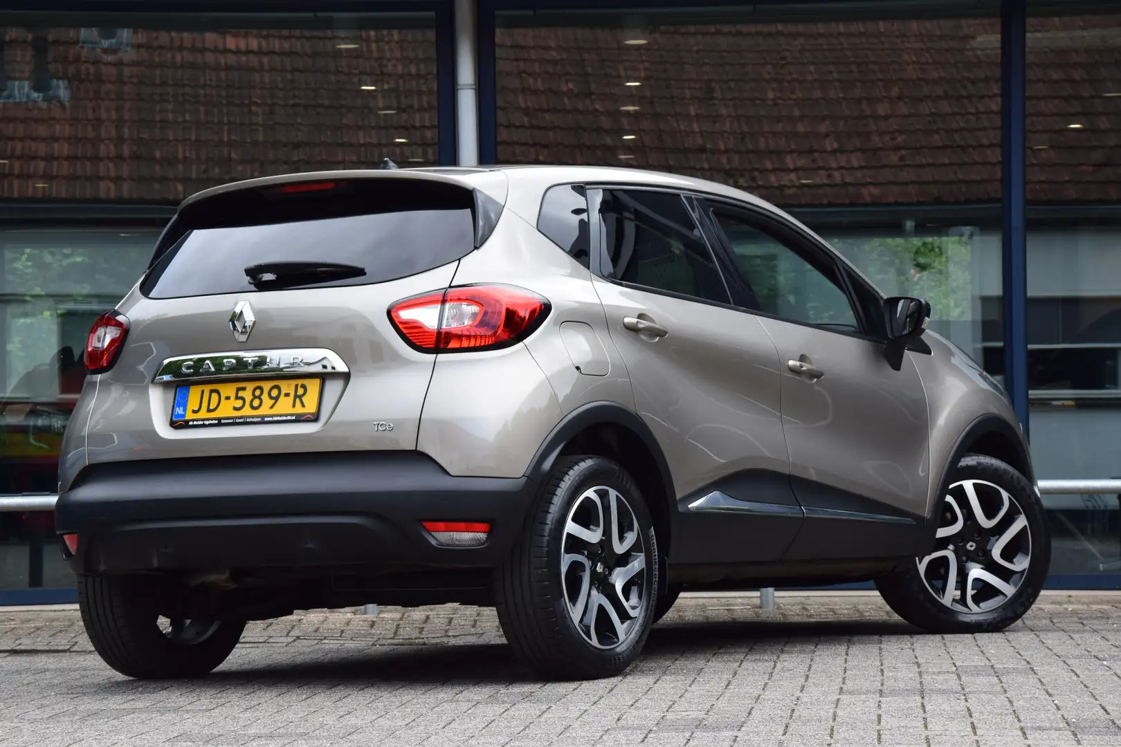 Renault Captur 0.9 TCe 90PK Dynamique | Org. NL | Nieuwe APK | Na Brun - 2