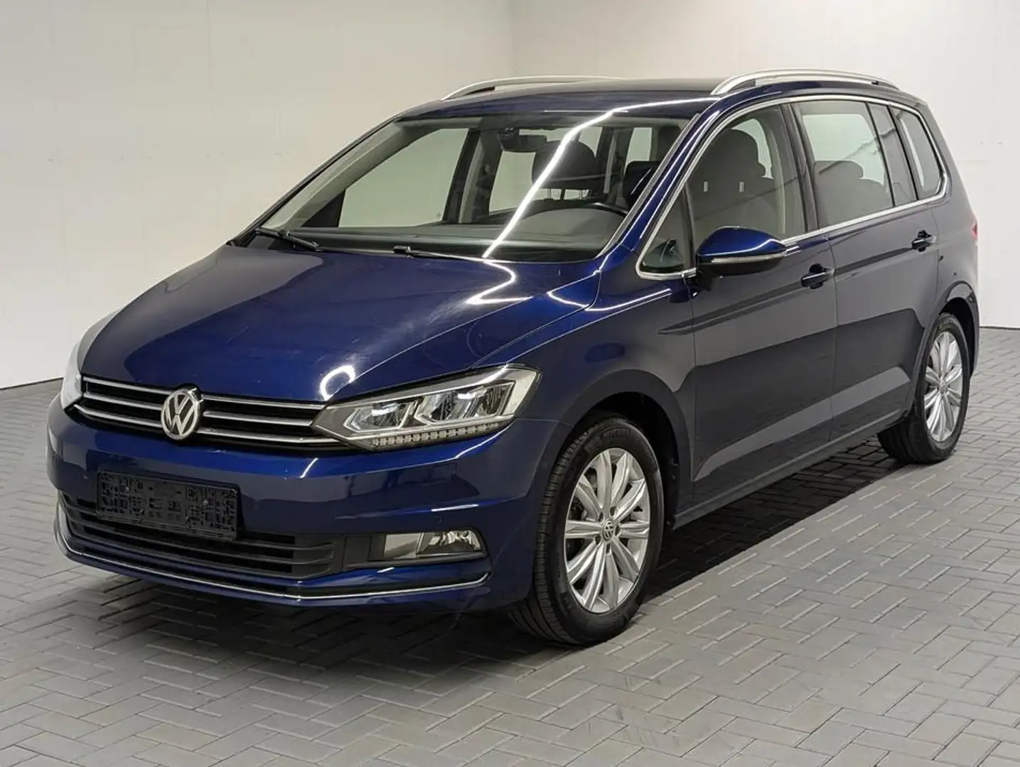 Volkswagen Touran Highline LED/Navi/AHK/el.Heck/SHZ/PDC/17 Blau - 1