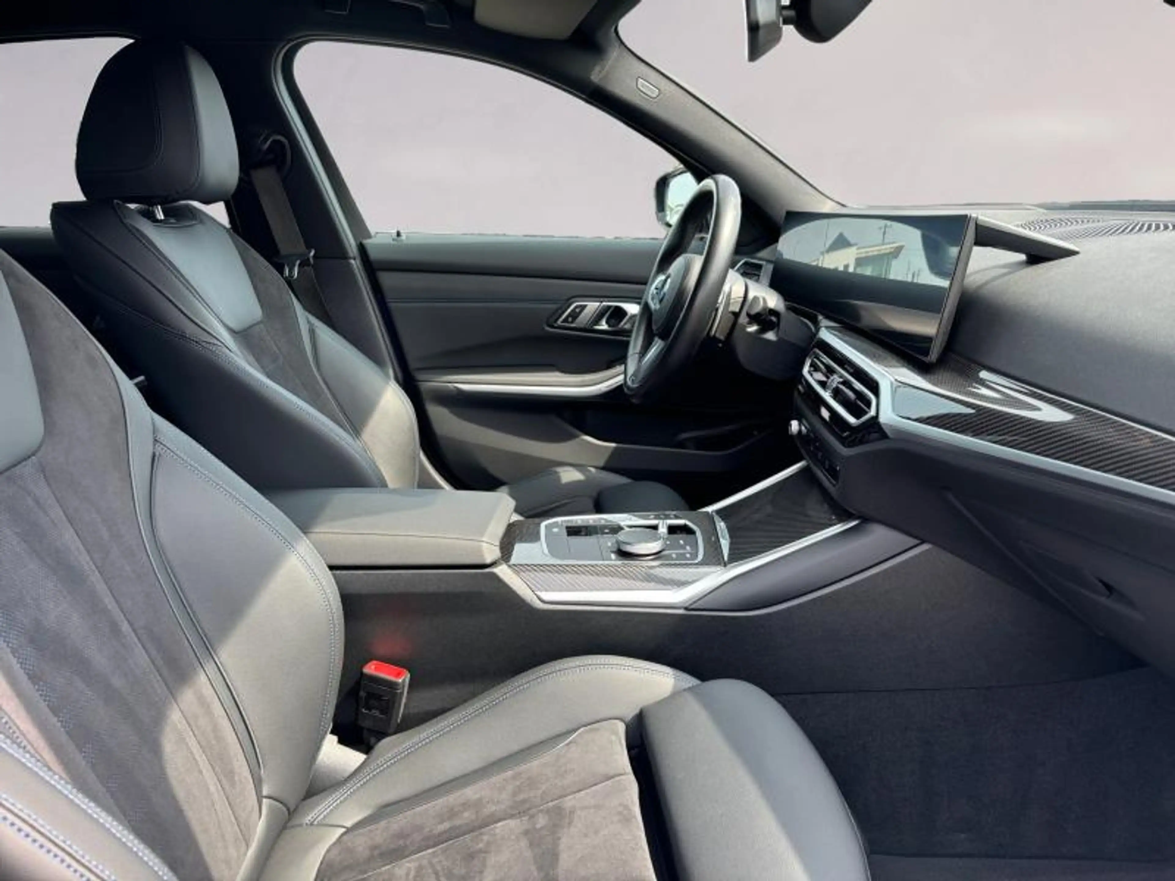 BMW 340 M340i xDrive — photo 10