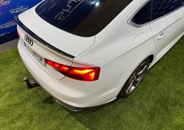 Audi A5 view 10