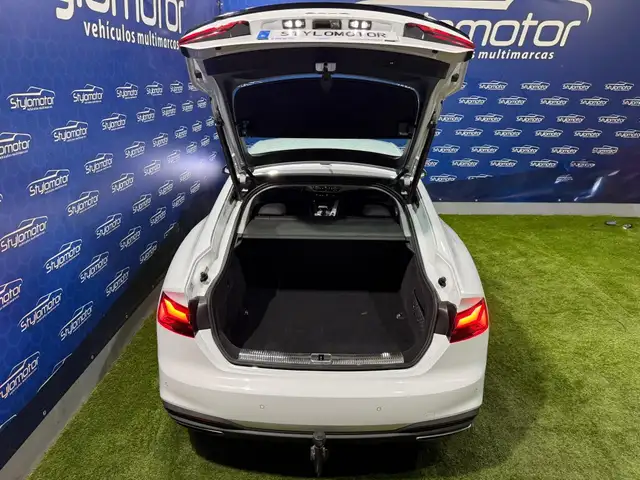 Audi A5 view 7