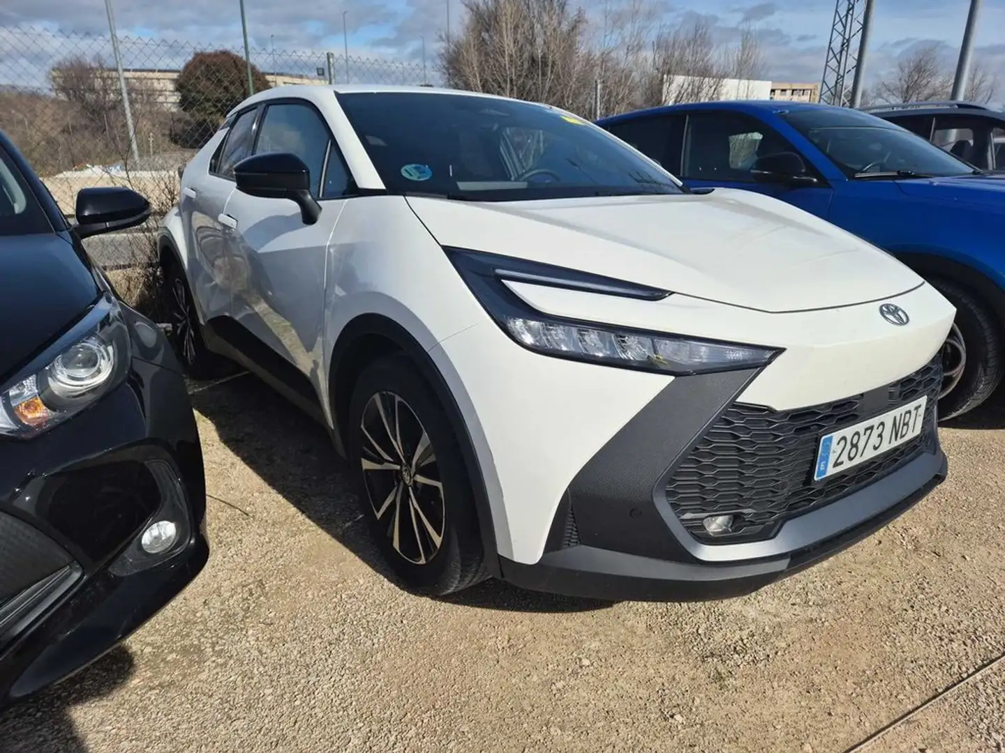 Toyota C-HR 1.8 Advance Hybrid 140 Weiß - 2