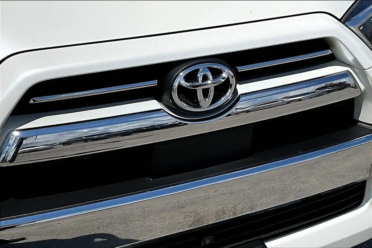 Toyota 4-Runner photo Toyota 4-Runner