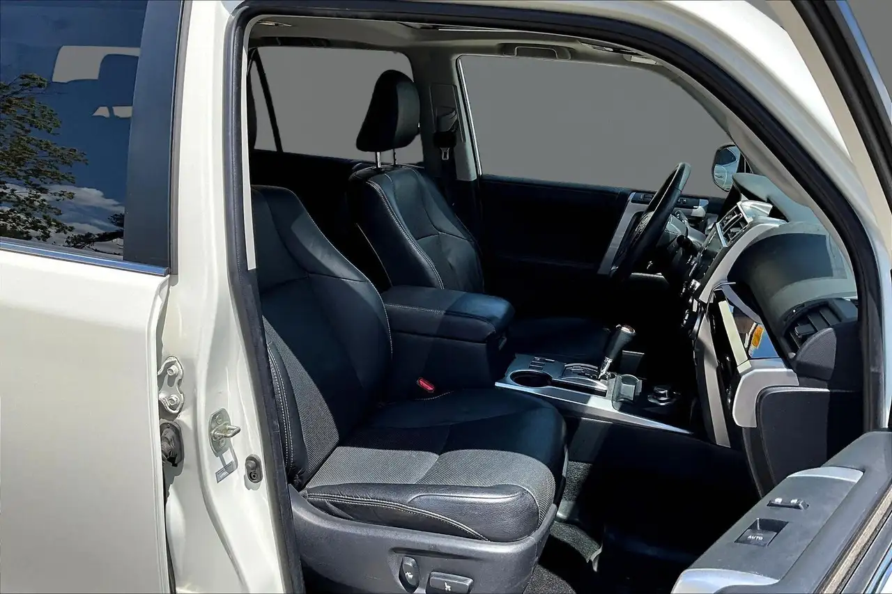 Toyota 4-Runner photo Toyota 4-Runner