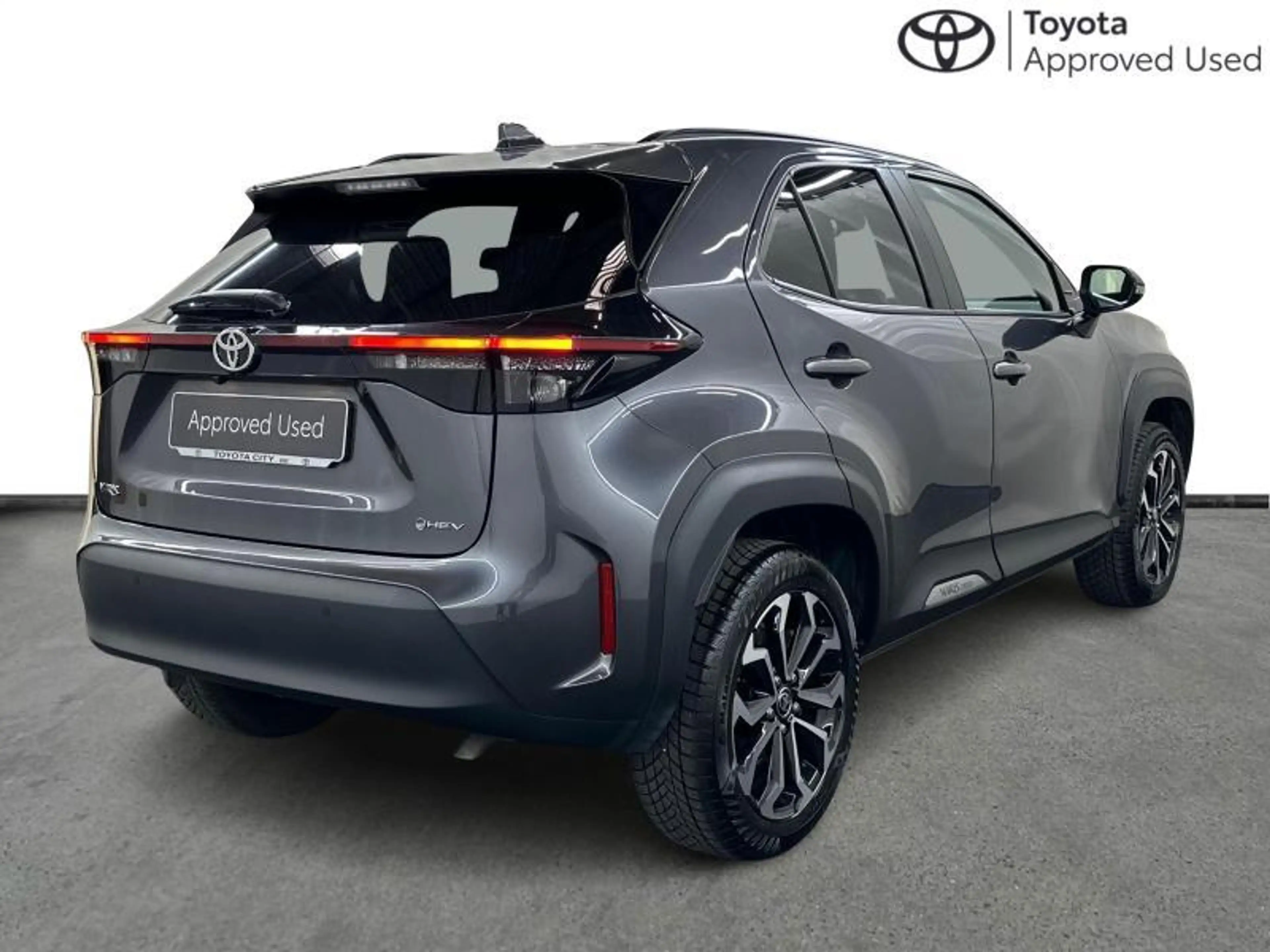 Toyota Yaris Cross 116hp HEV Executive | winter pack — photo 15