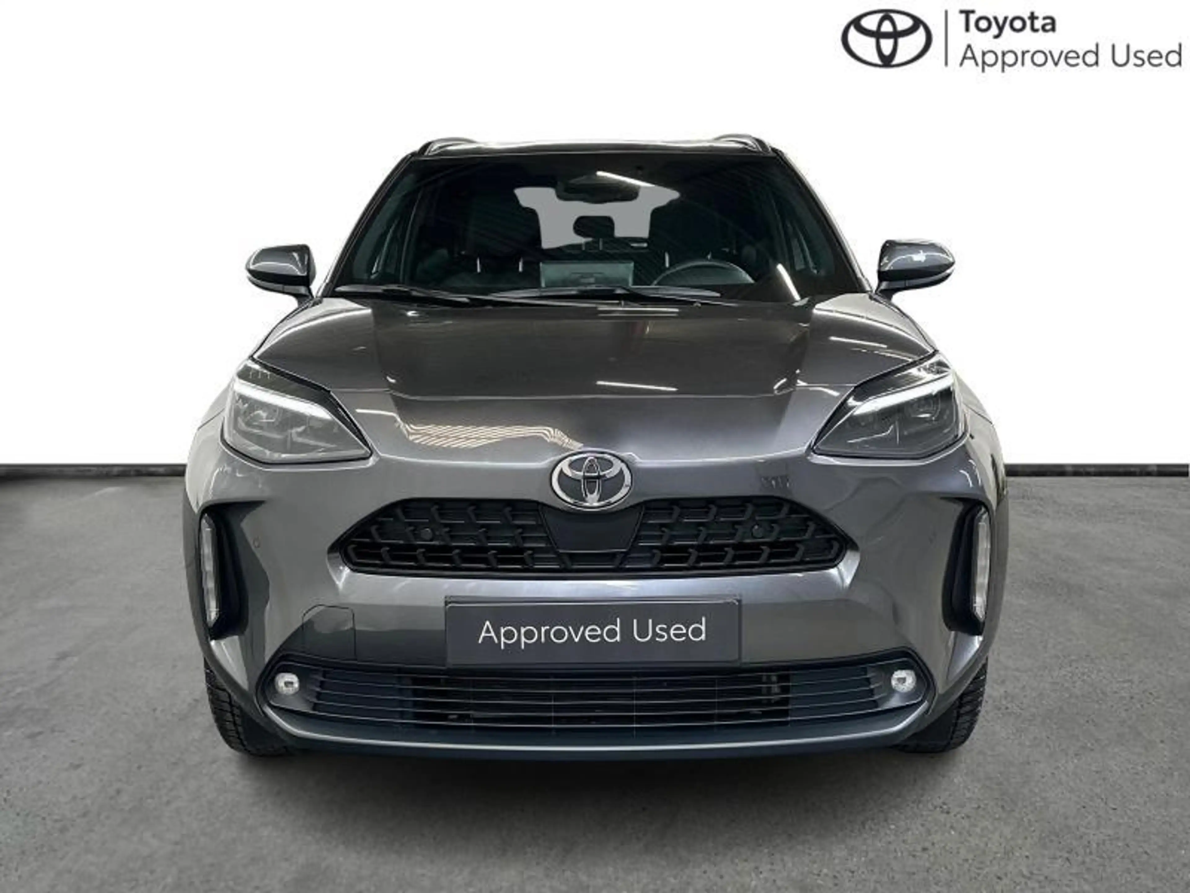 Toyota Yaris Cross 116hp HEV Executive | winter pack — photo 5