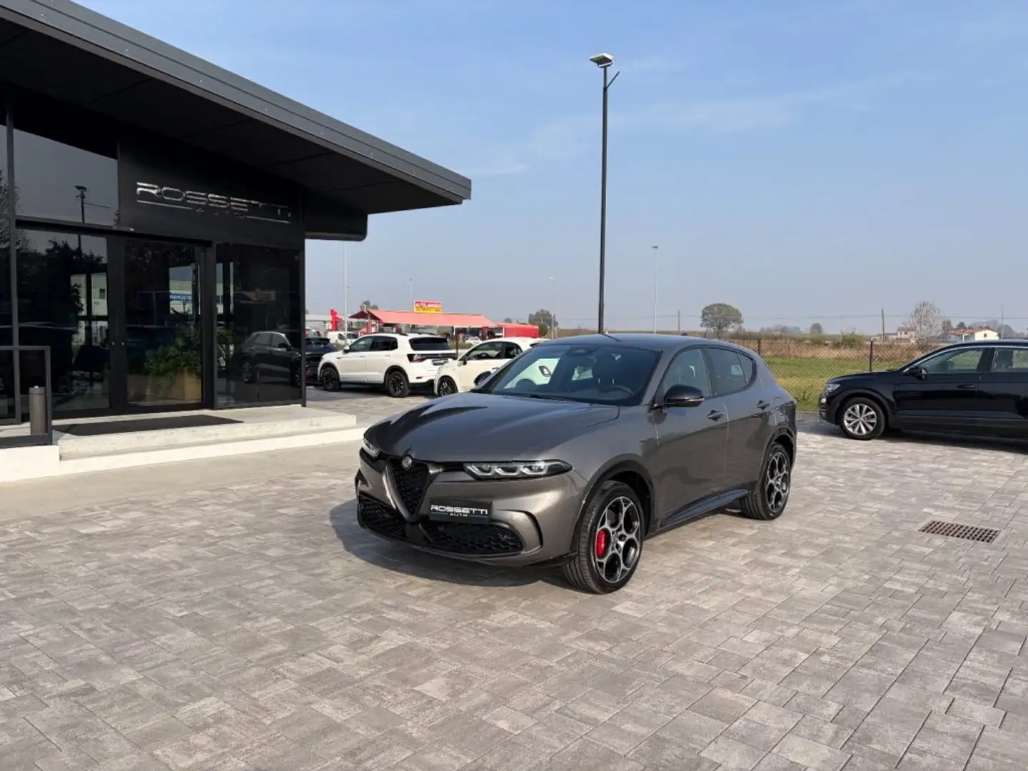 Alfa Romeo Tonale 1.3 280cv PHEV AT6 Q4 Veloce Grigio - 1