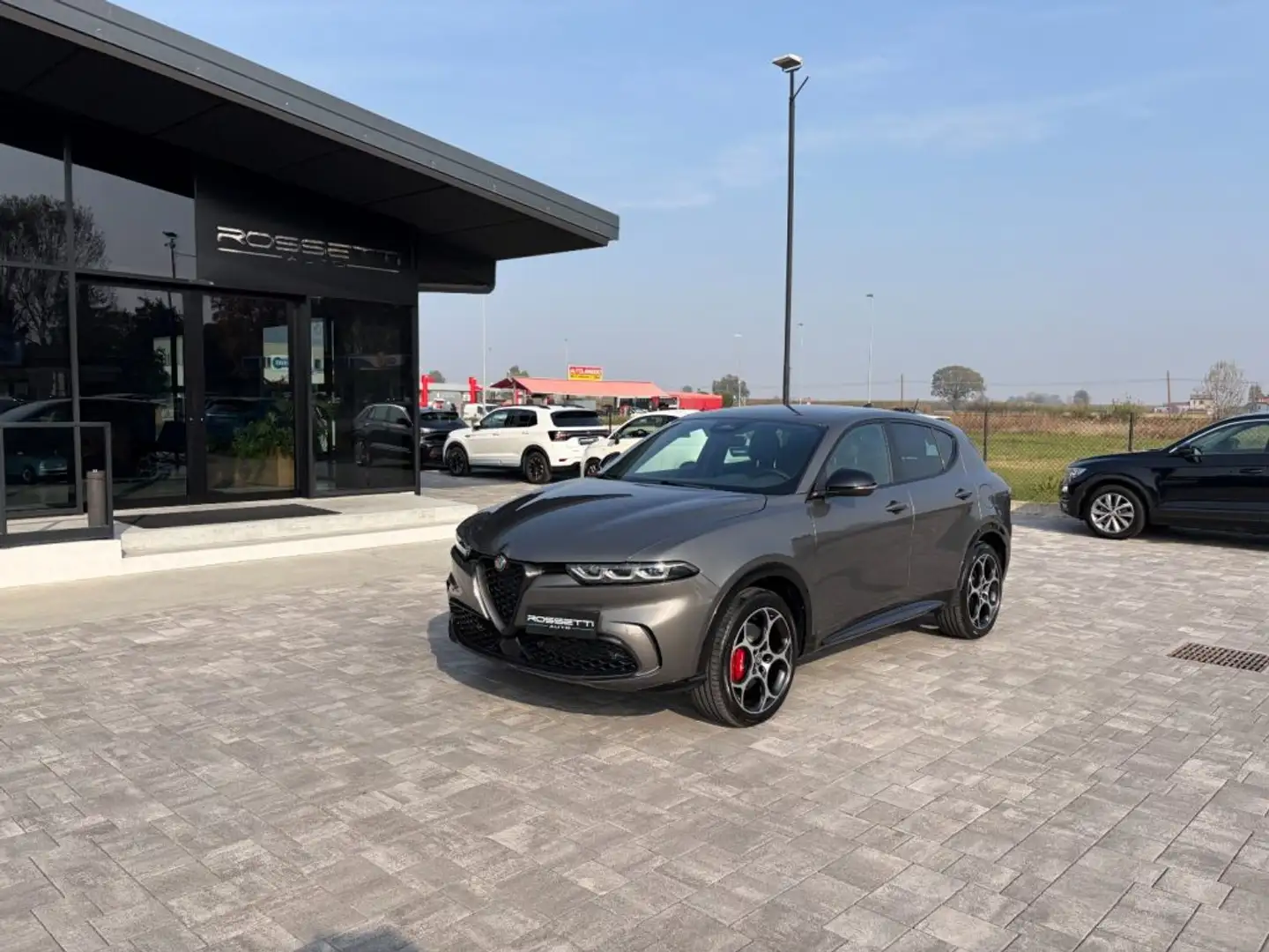 Alfa Romeo Tonale 1.3 280cv PHEV AT6 Q4 Veloce Grigio - 2