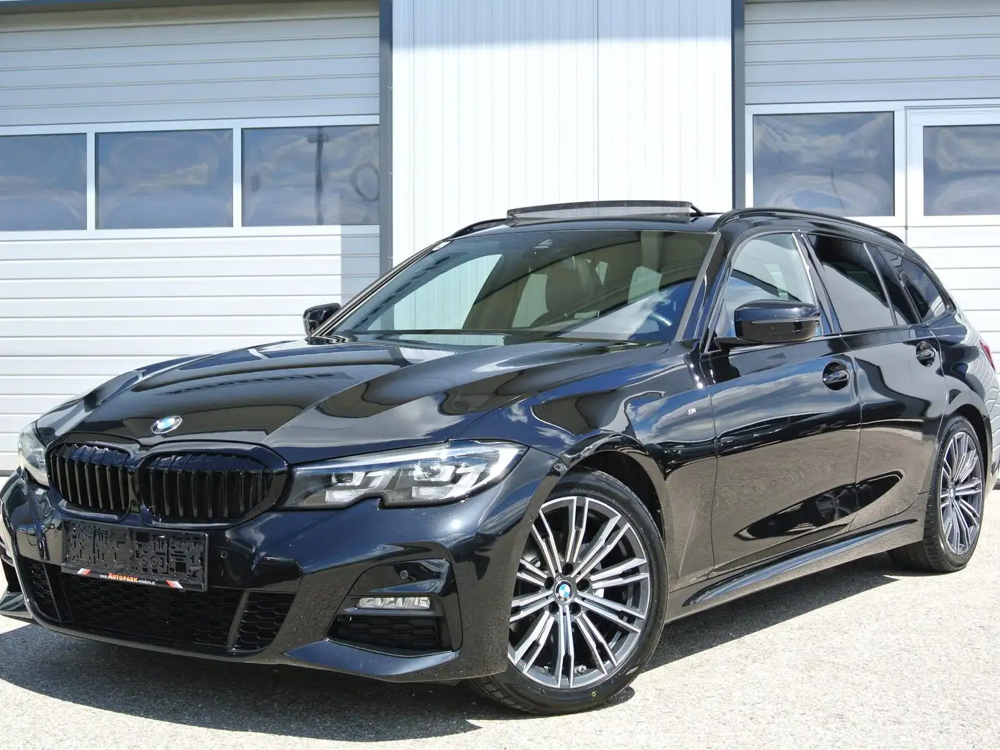 BMW 320 d Touring **M - Paket ** PANO * LEDER * NAVI * Schwarz - 1