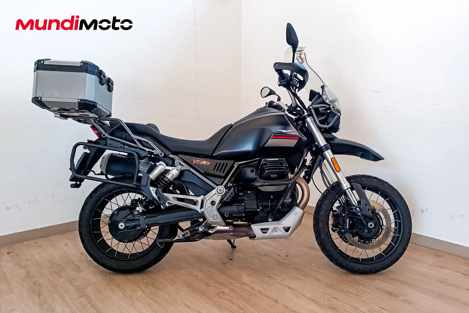 Moto Guzzi V 85 TT - 1