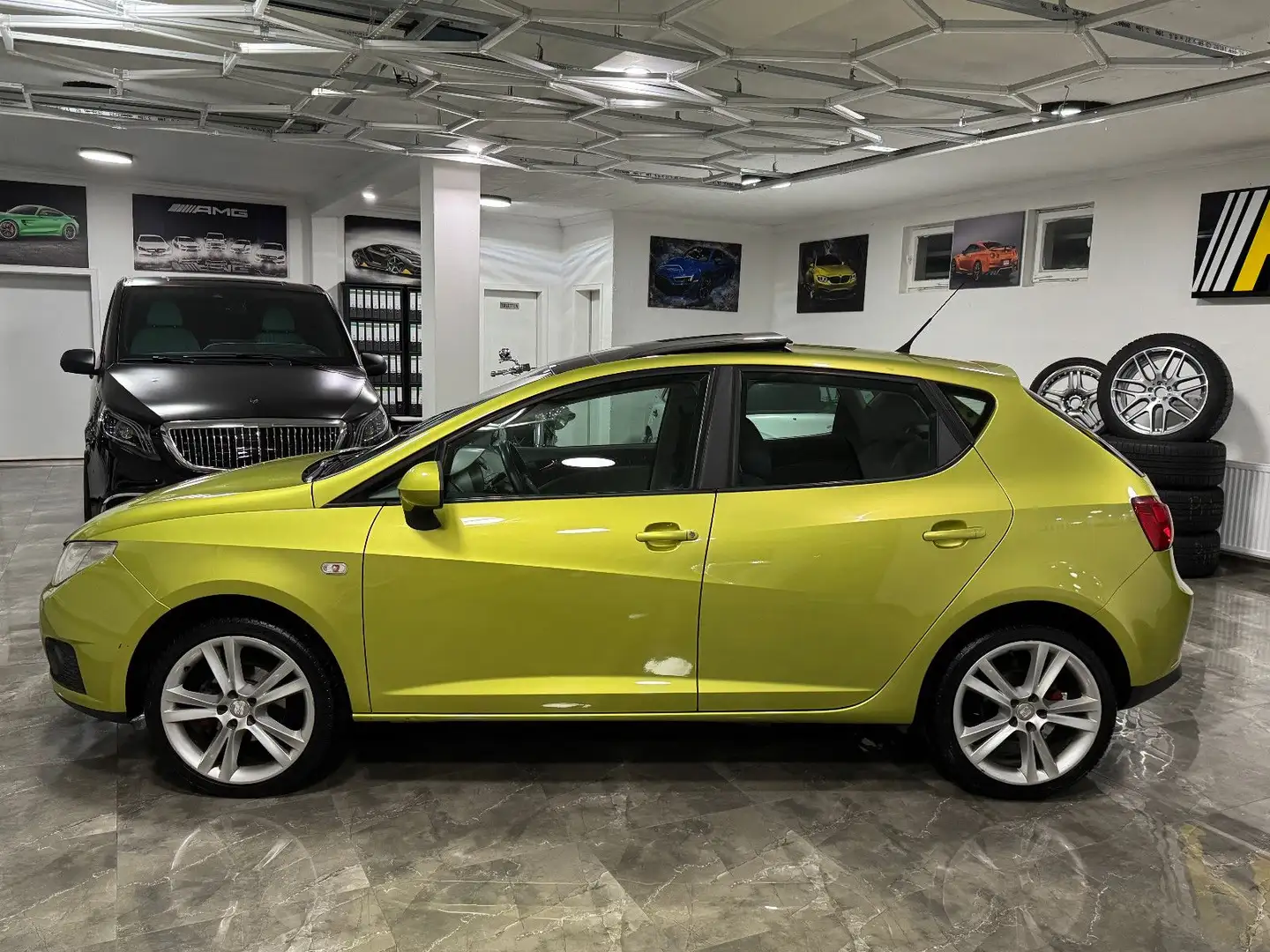 SEAT Ibiza 1.6 DSG Sport / 2. Hand Panorama Klima SHZ Žlutá - 2