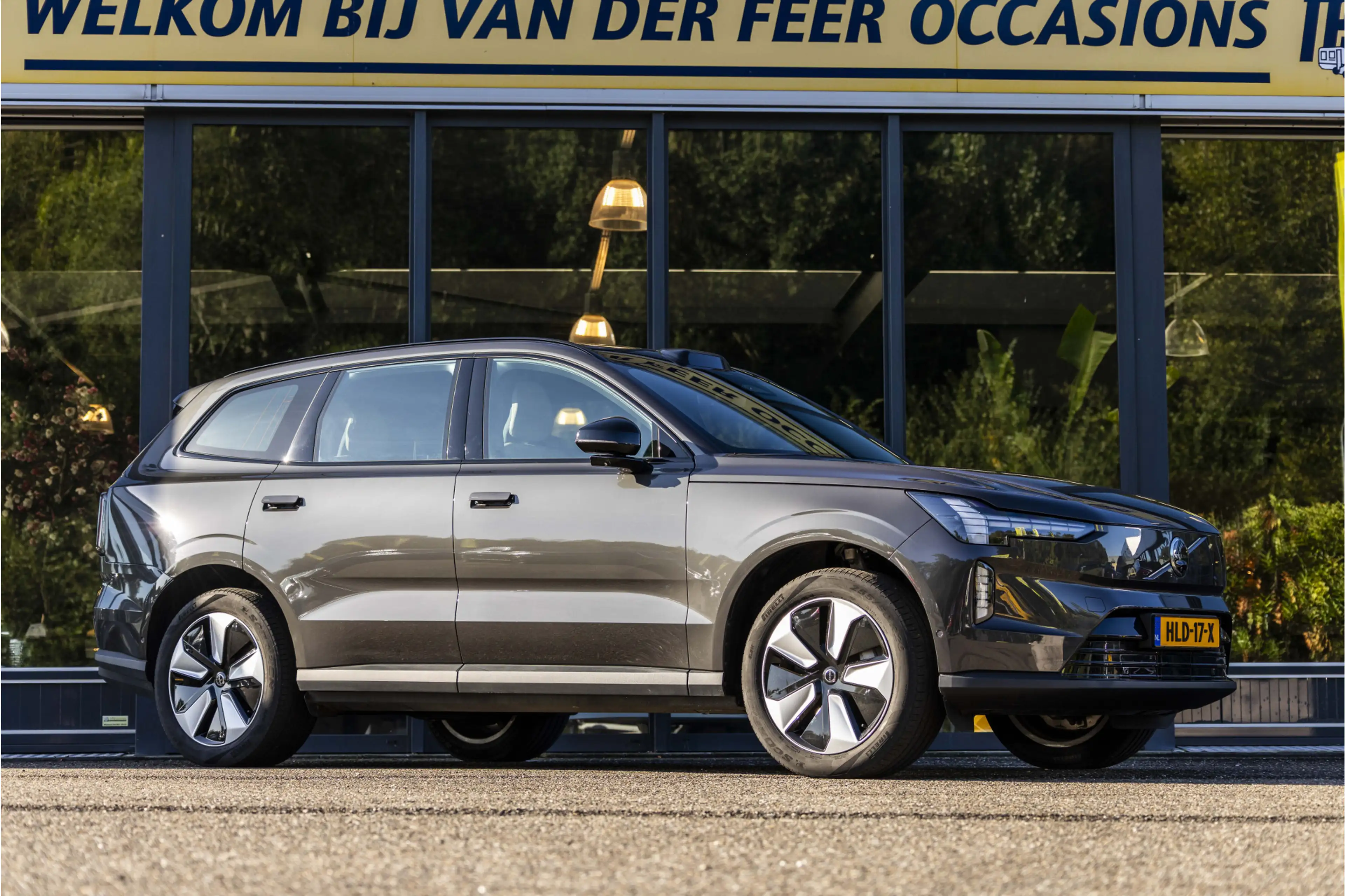 Volvo EX90 Single Motor Core 7p. 104 kWh WORDT VERWACHT!!