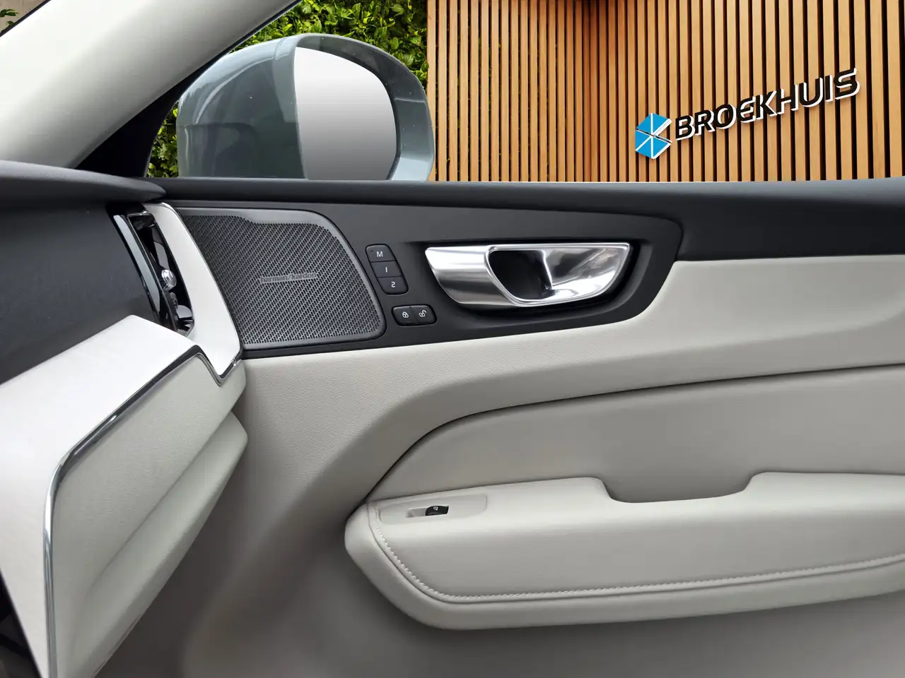 Volvo XC60 2026 — фото 11