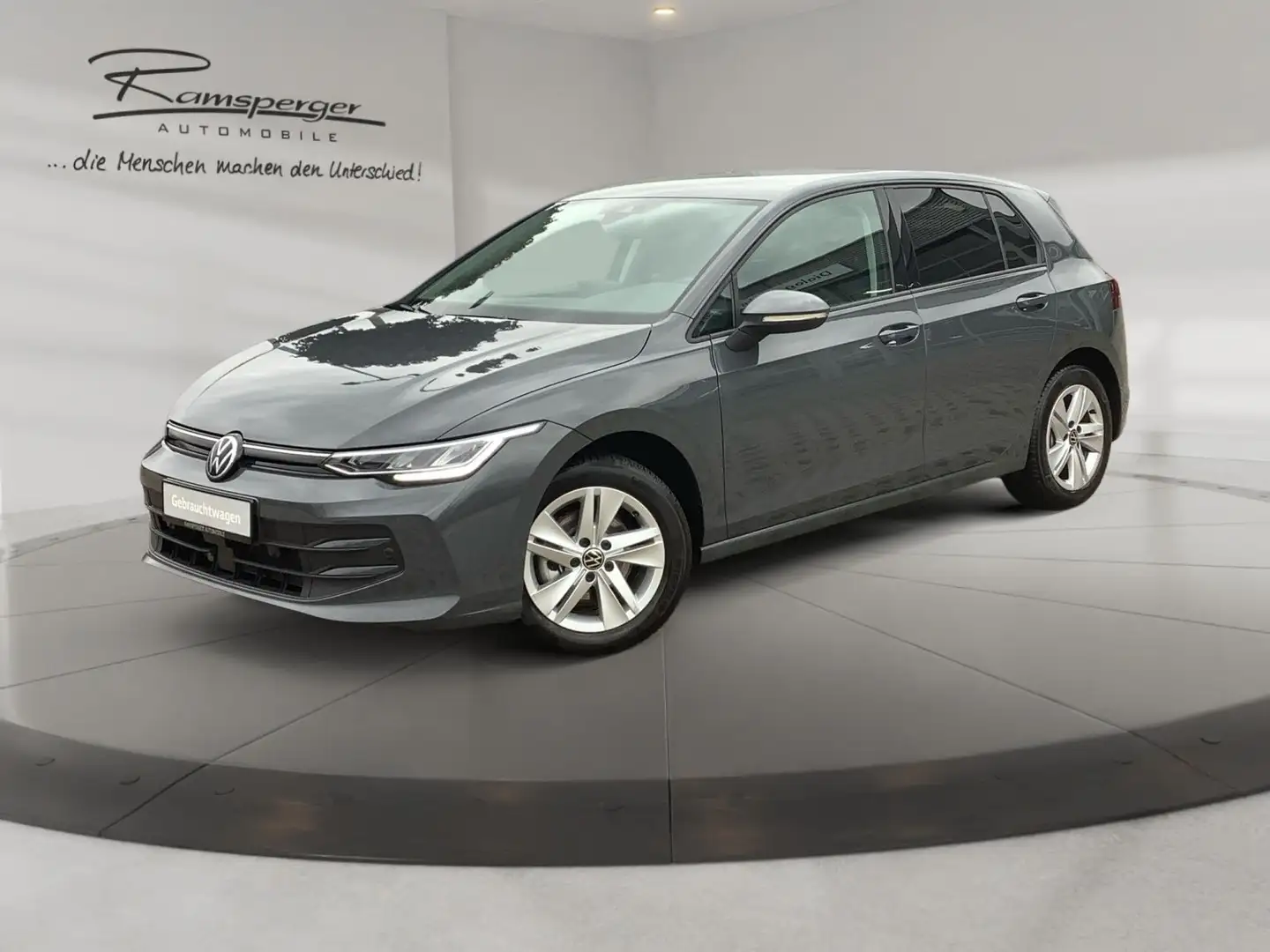 Volkswagen Golf VIII 1.5 eTSI DSG Life ACC LED Navi PDC Gris - 2