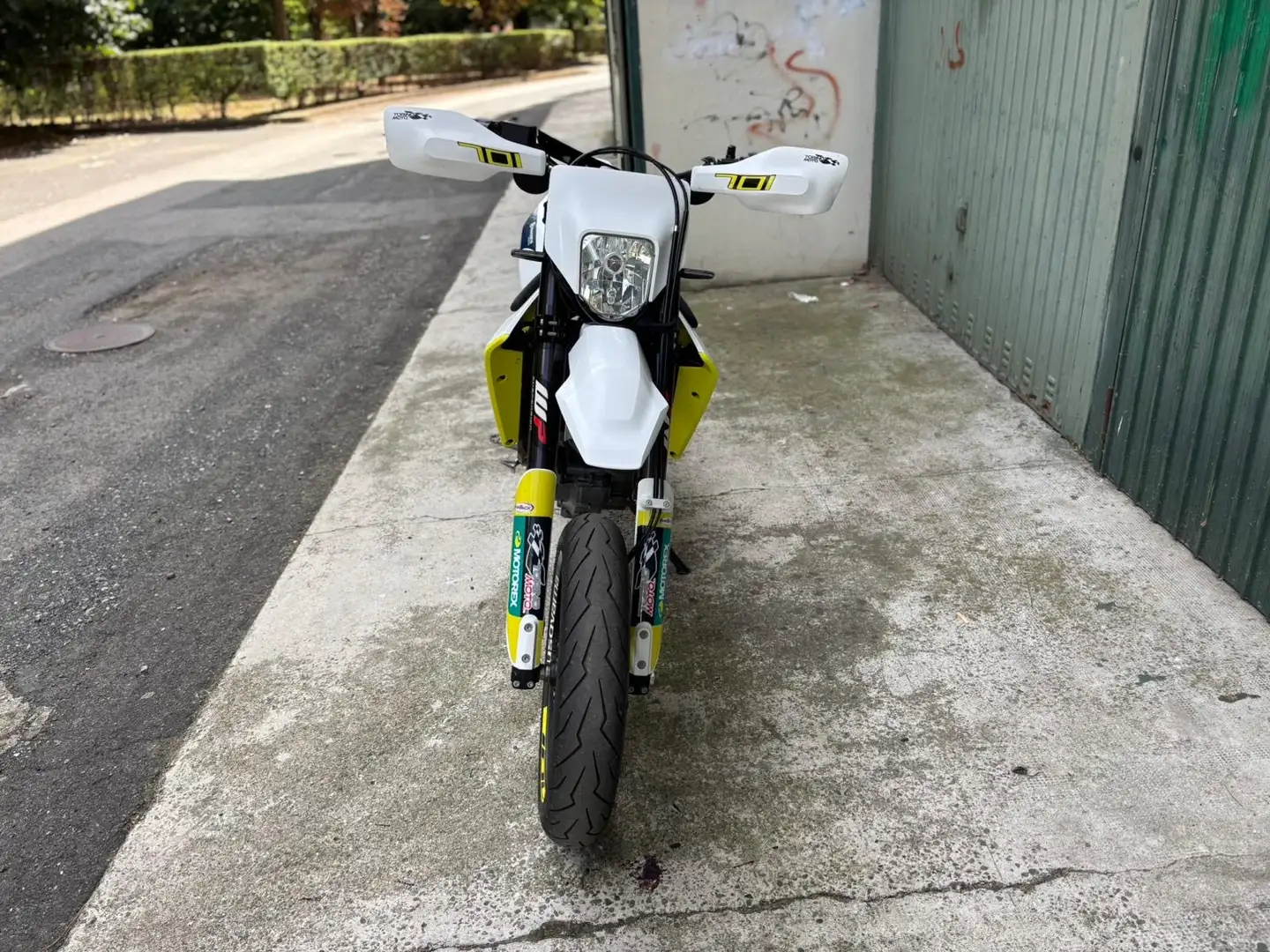 Husqvarna 701 Supermoto depotenziata - 2