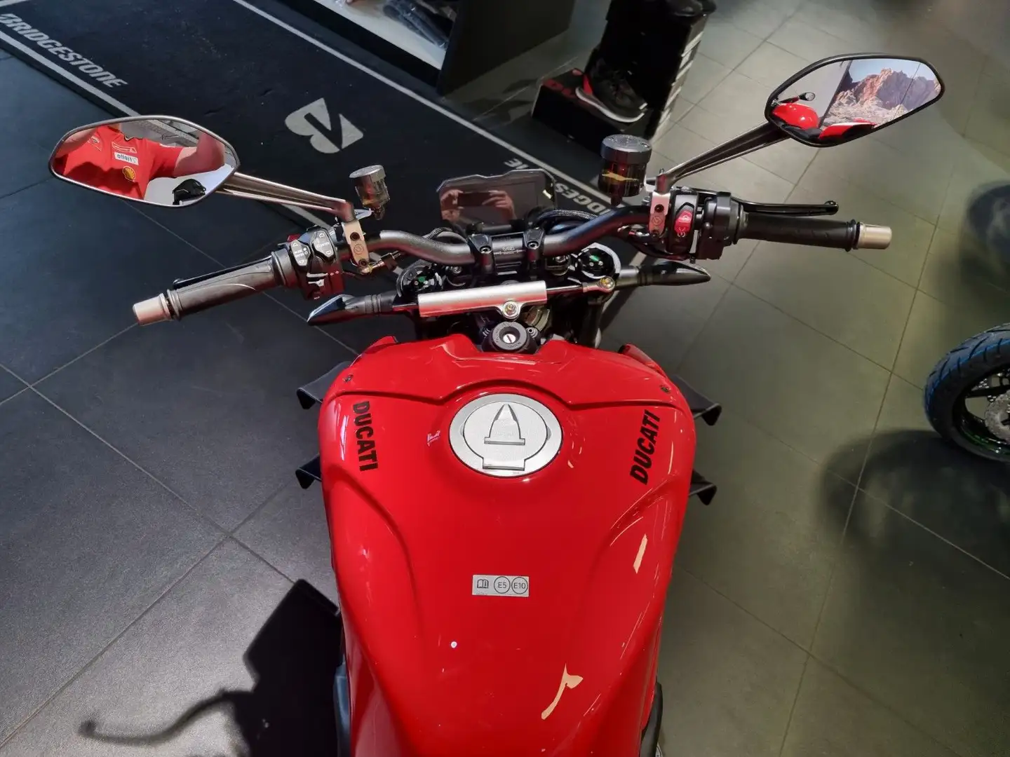 Ducati Streetfighter V4 2024 #SOFORT Roşu - 2