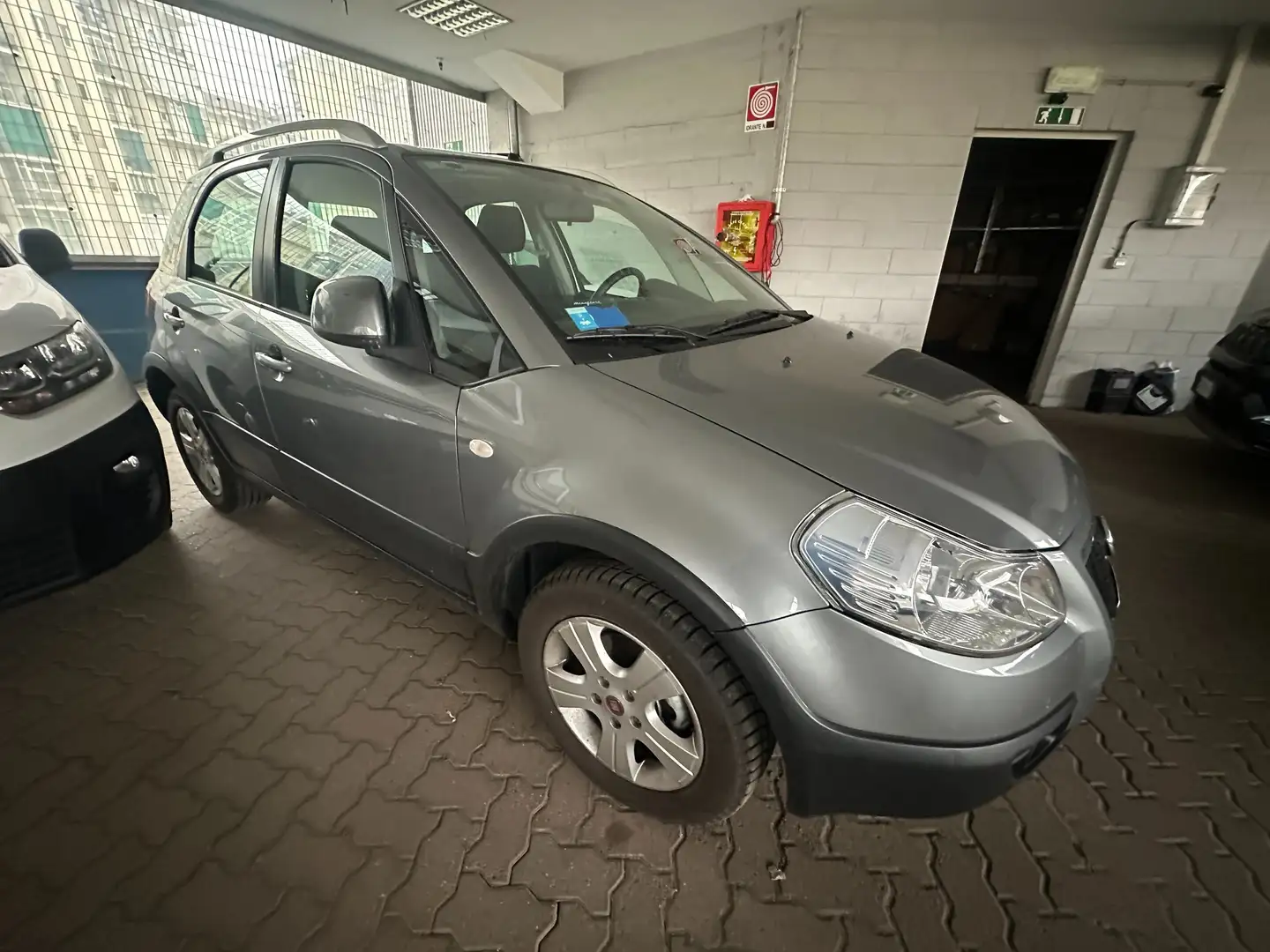 Fiat Sedici Sedici 1.6 16v Emotion 4x4 107cv Grigio - 2