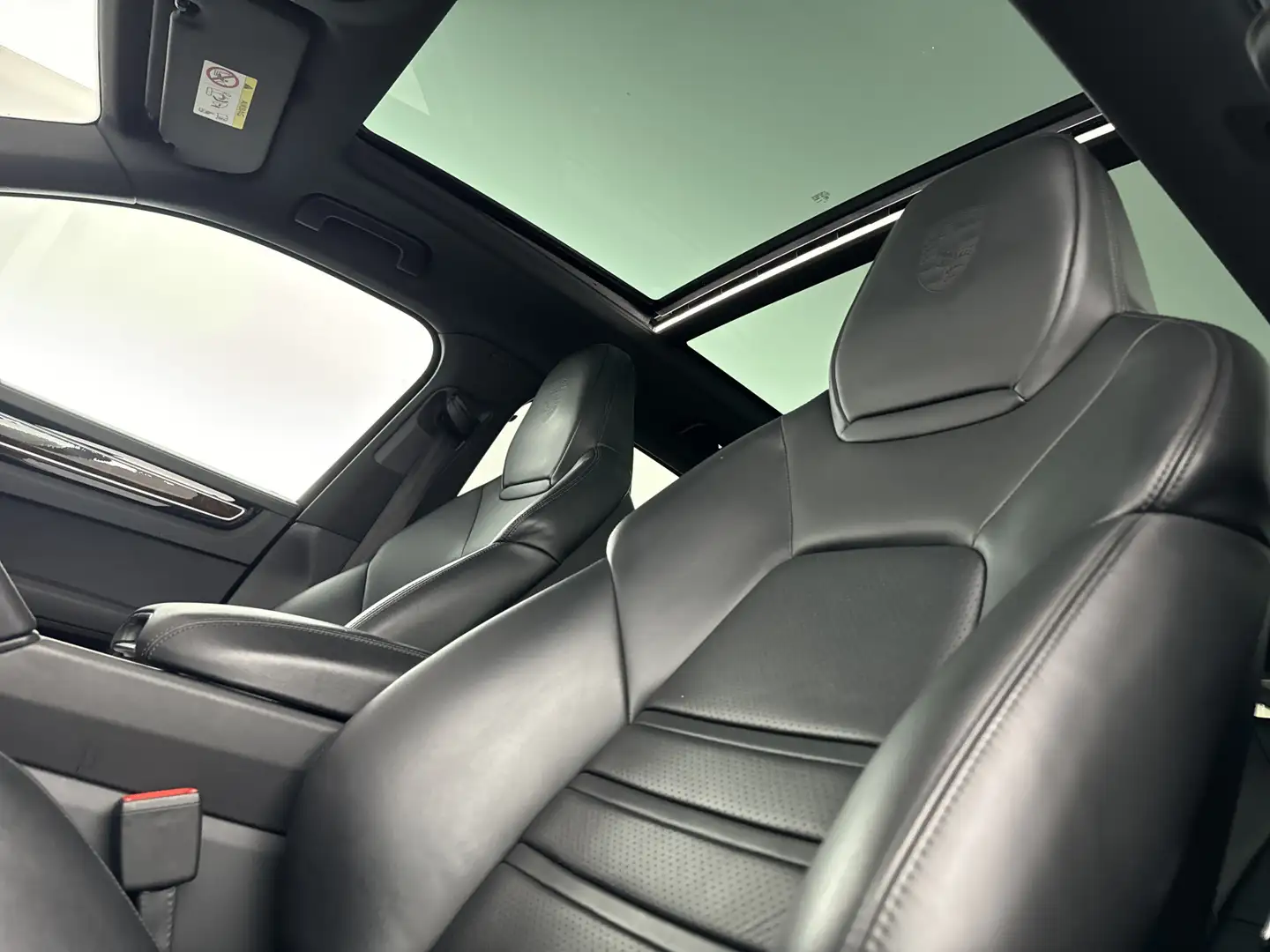Porsche Cayenne 3.0 E-Hybrid/Pano/Head-Up/Trekh/GTS Stoelen/Luchtv Grijs - 2