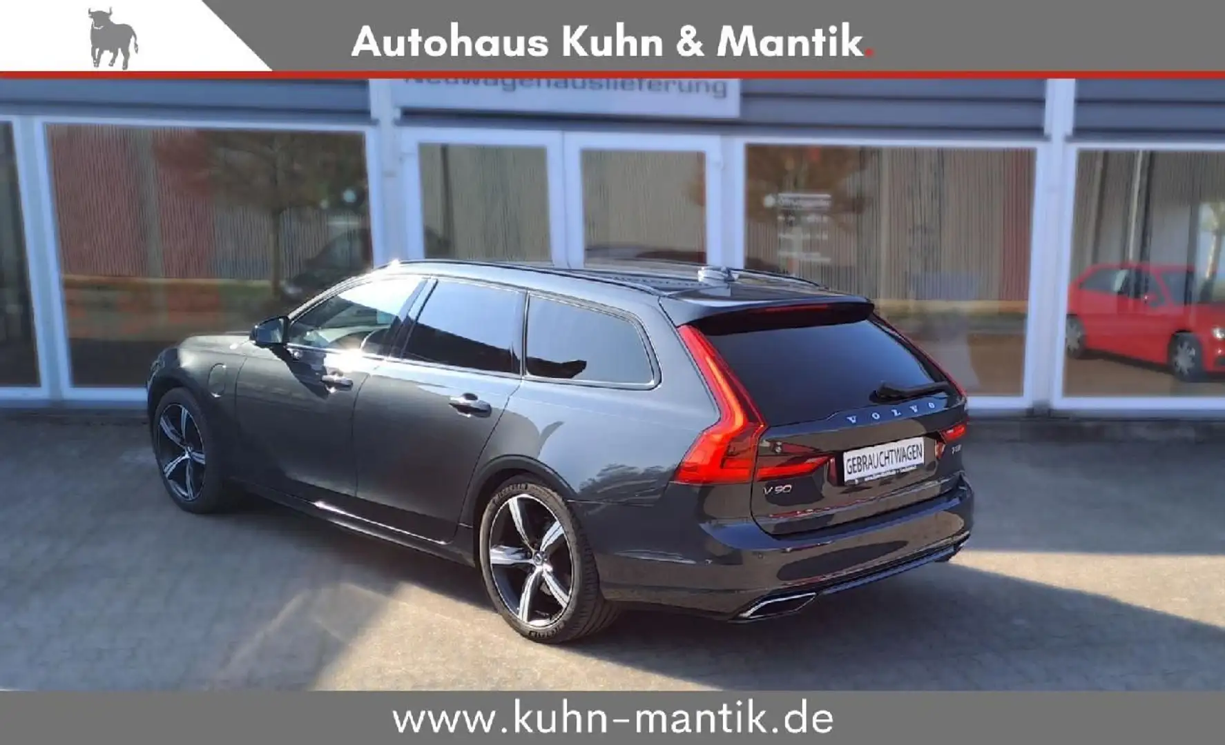 Volvo V90 Kombi R Design Plug-In Hybrid AWD Grijs - 2