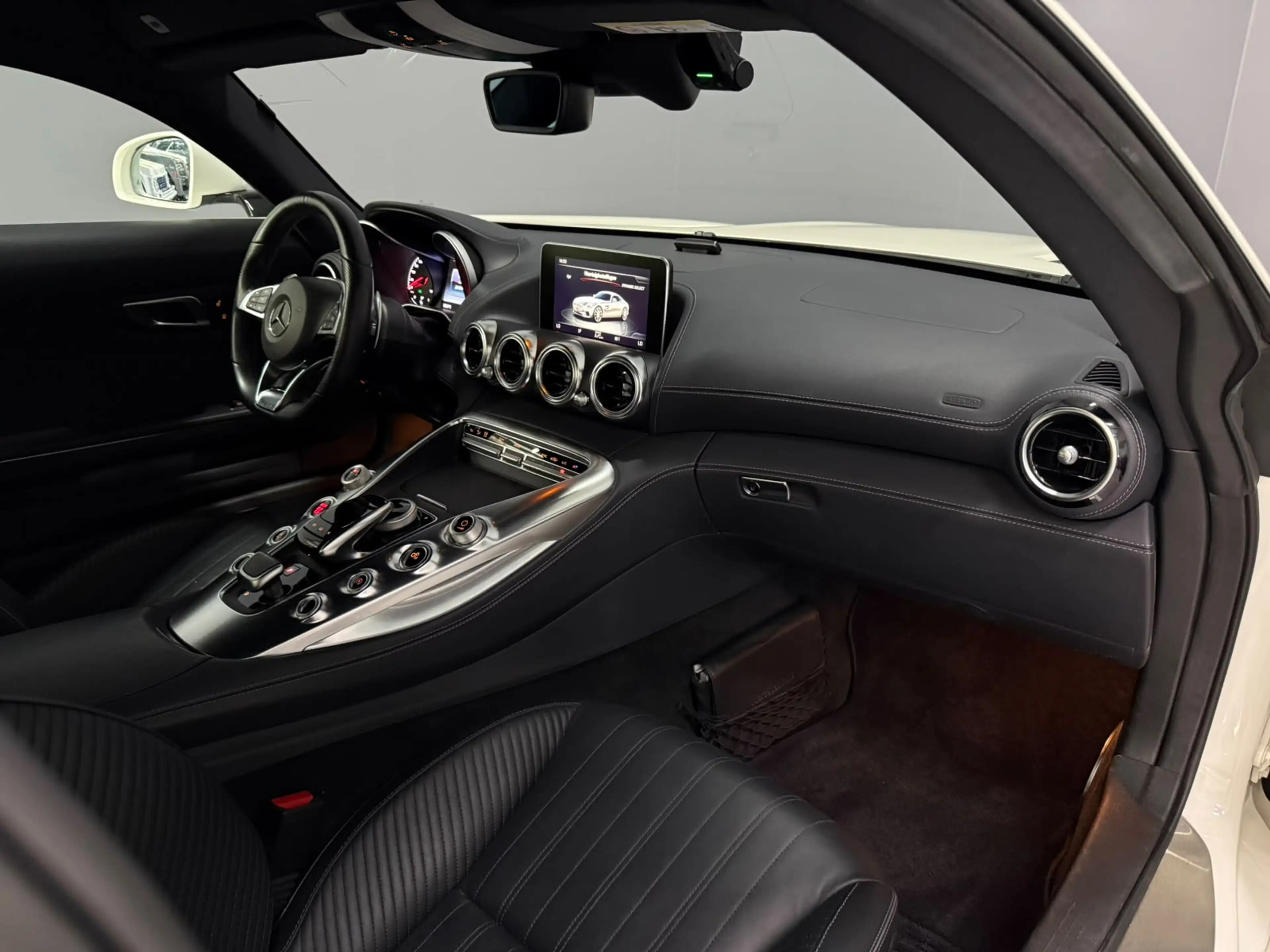 Mercedes-Benz AMG GT 4.0 | 462 pk | Diamant-wit Bright designo | 24.178 — photo 3