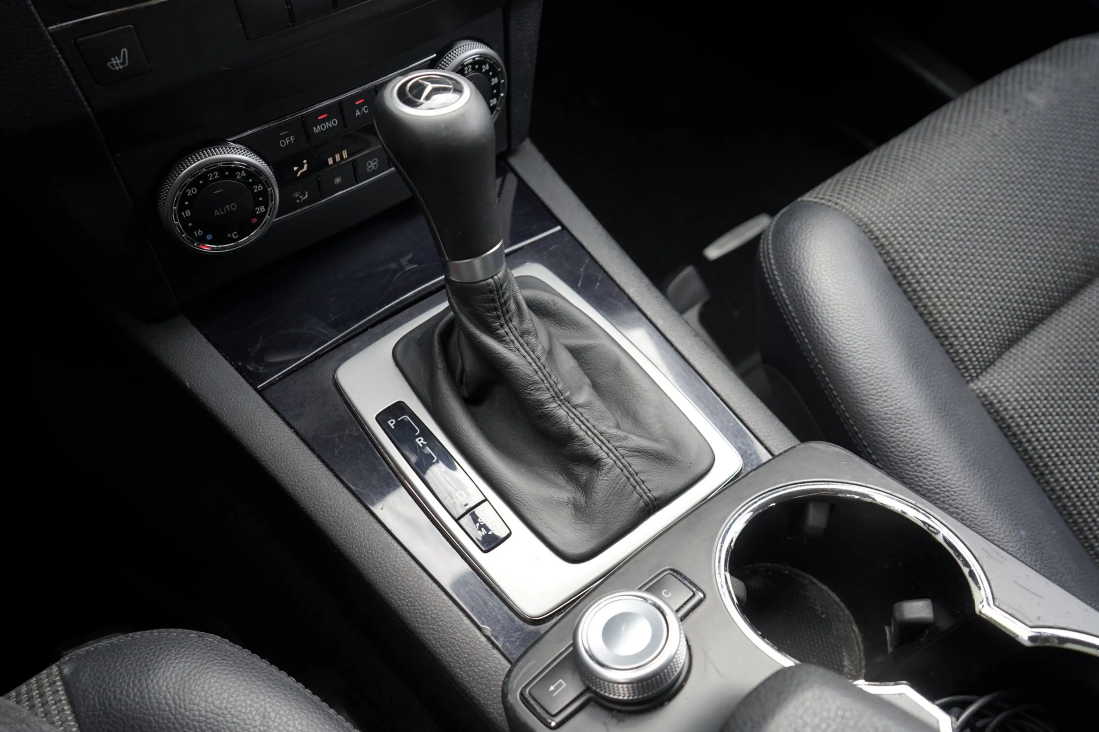 Mercedes-Benz GLK 280 4-Matic V6, Groen, Automaat — photo 16
