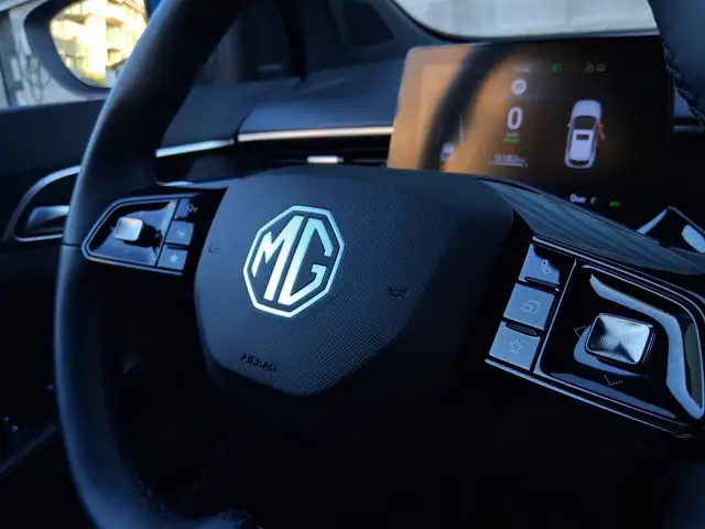 MG MG3 view 11