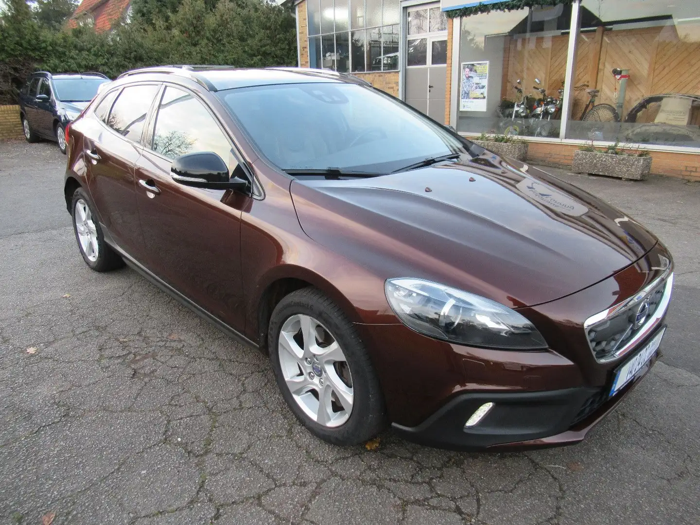 Volvo V40 D4 Cross Country Summum Brun - 2