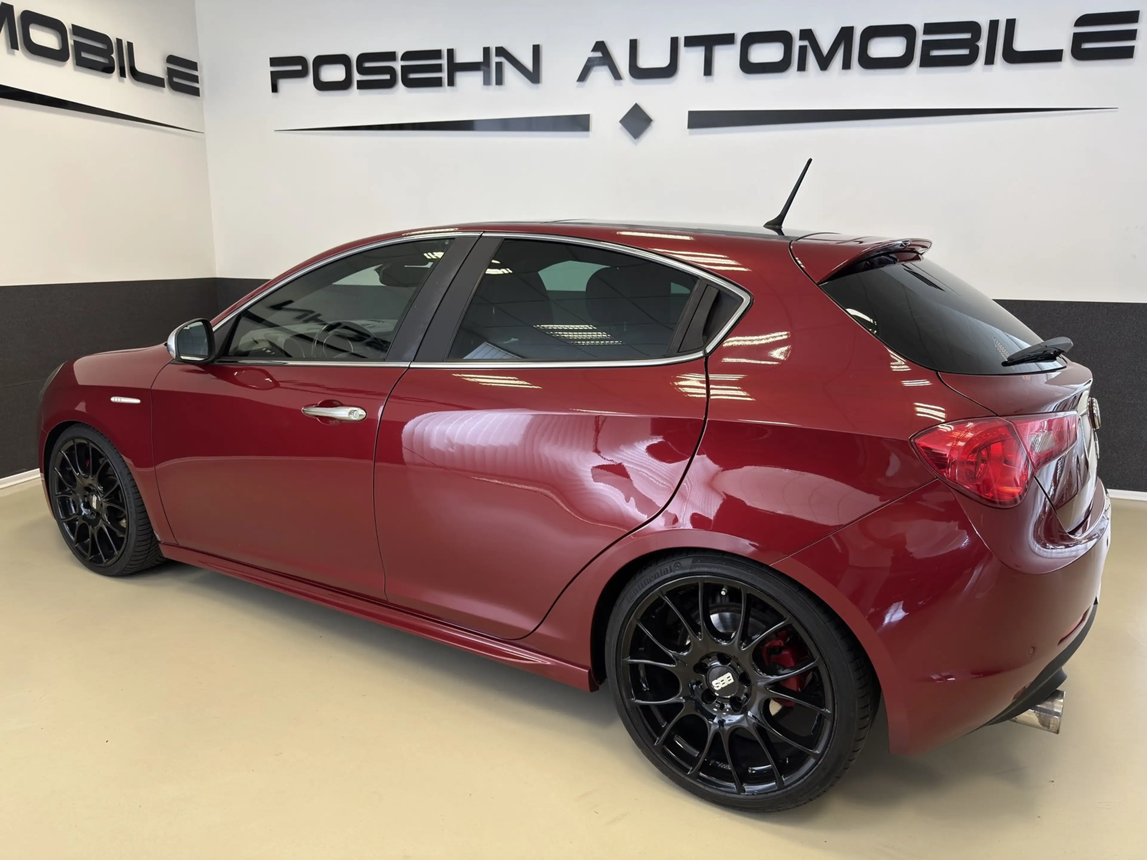 Alfa Romeo Giulietta 1.8 TBI 16V Quadrifoglio Verde Leder Xenon — photo 6