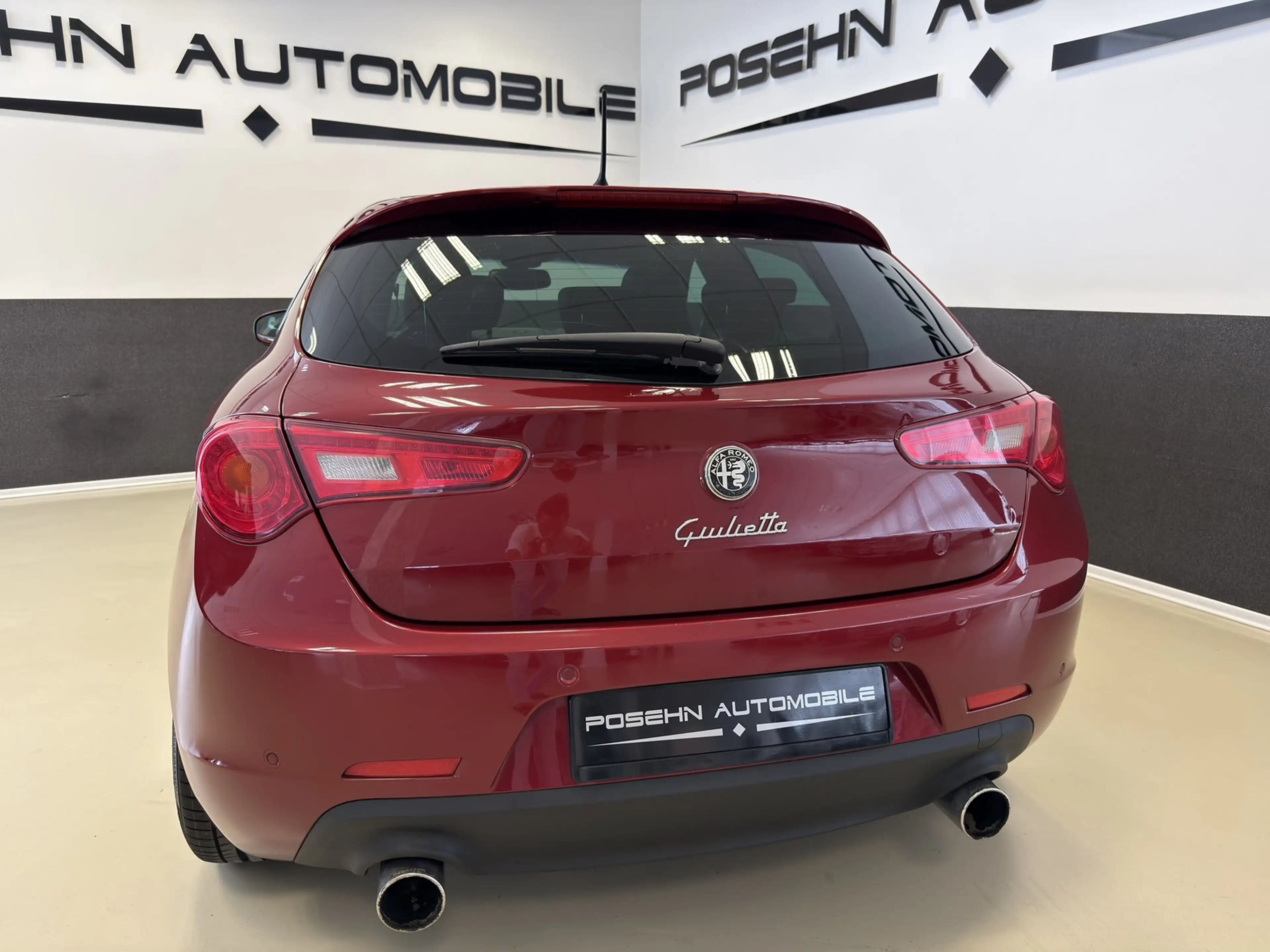 Alfa Romeo Giulietta 1.8 TBI 16V Quadrifoglio Verde Leder Xenon — photo 5