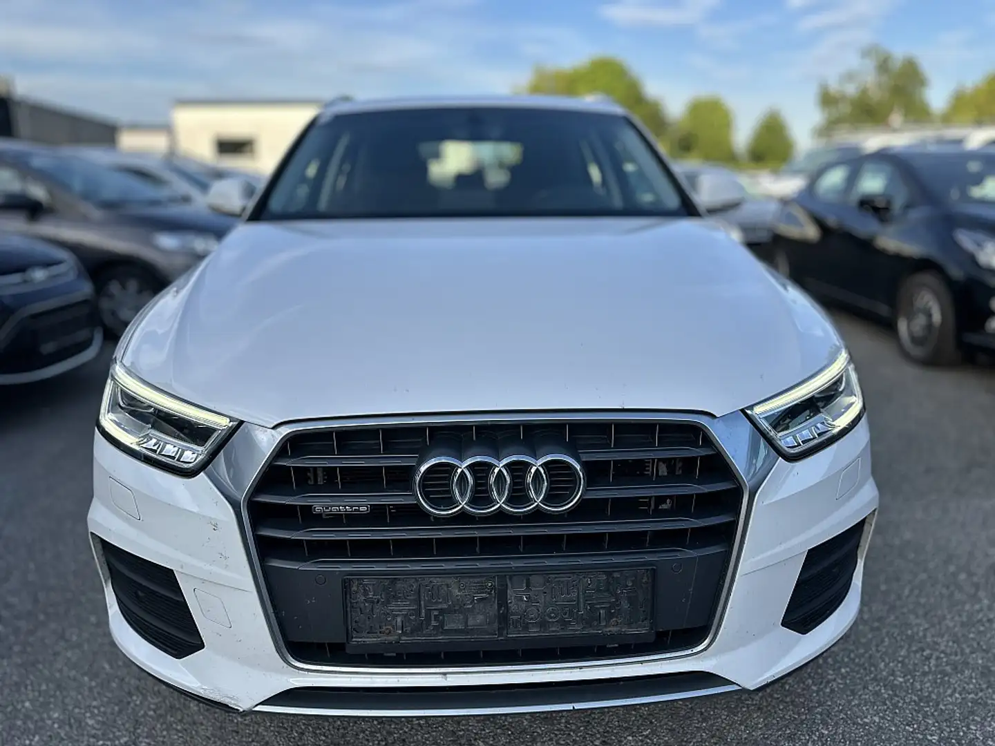 Audi Q3 2,0 TDI quattro Weiß - 2