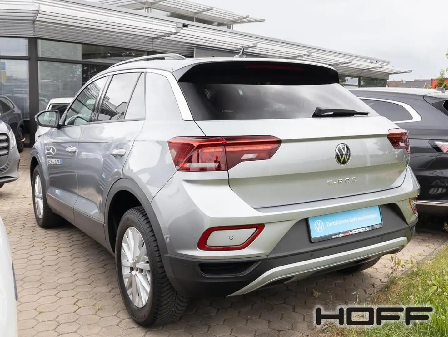 Volkswagen T-Roc 1.5 TSI DSG Life Kamera Navi Silber - 2