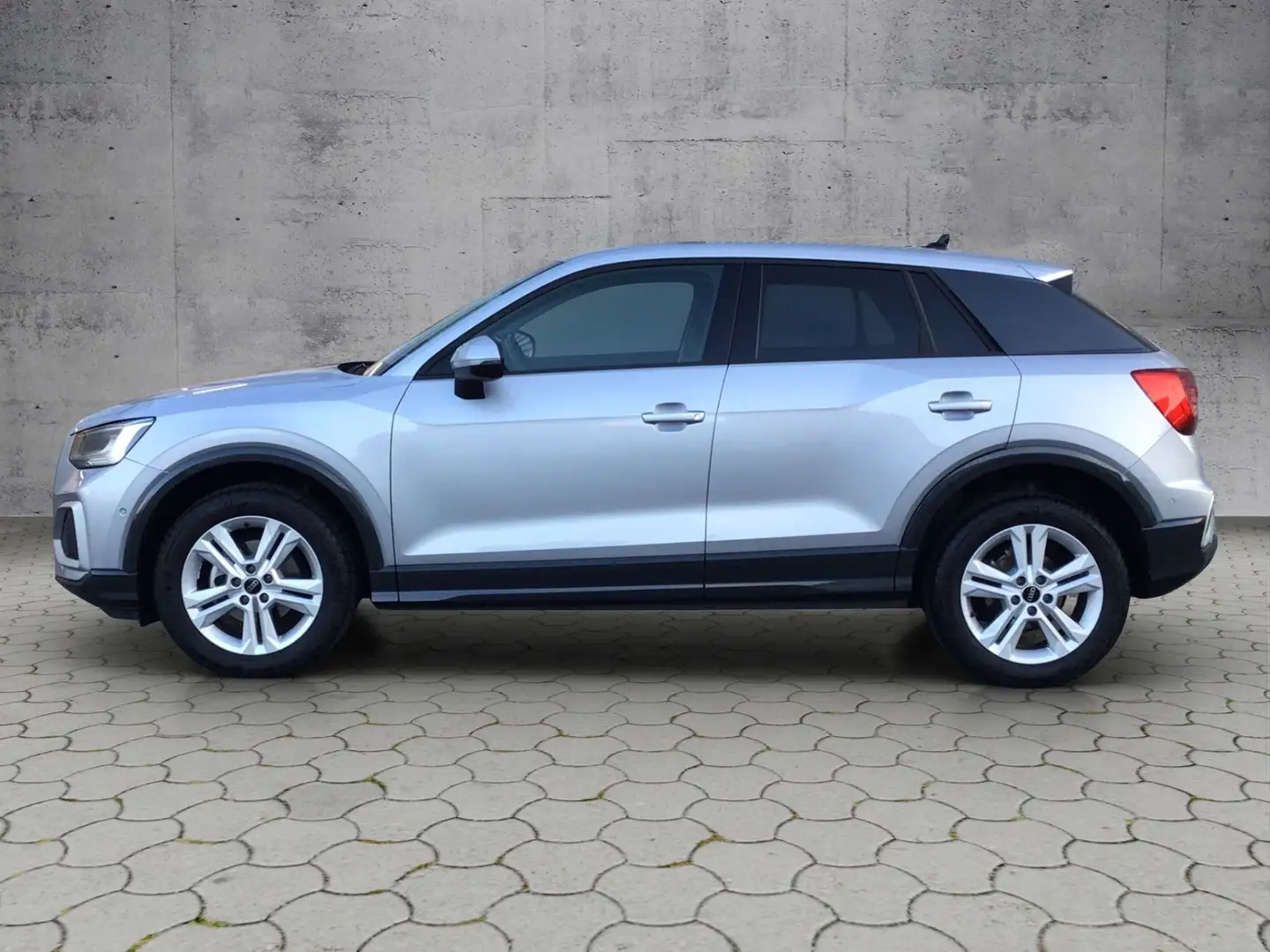 Audi Q2 advanced 35 TFSI S-tronic Parken/SHZ KLIMA LED AL Silber - 2