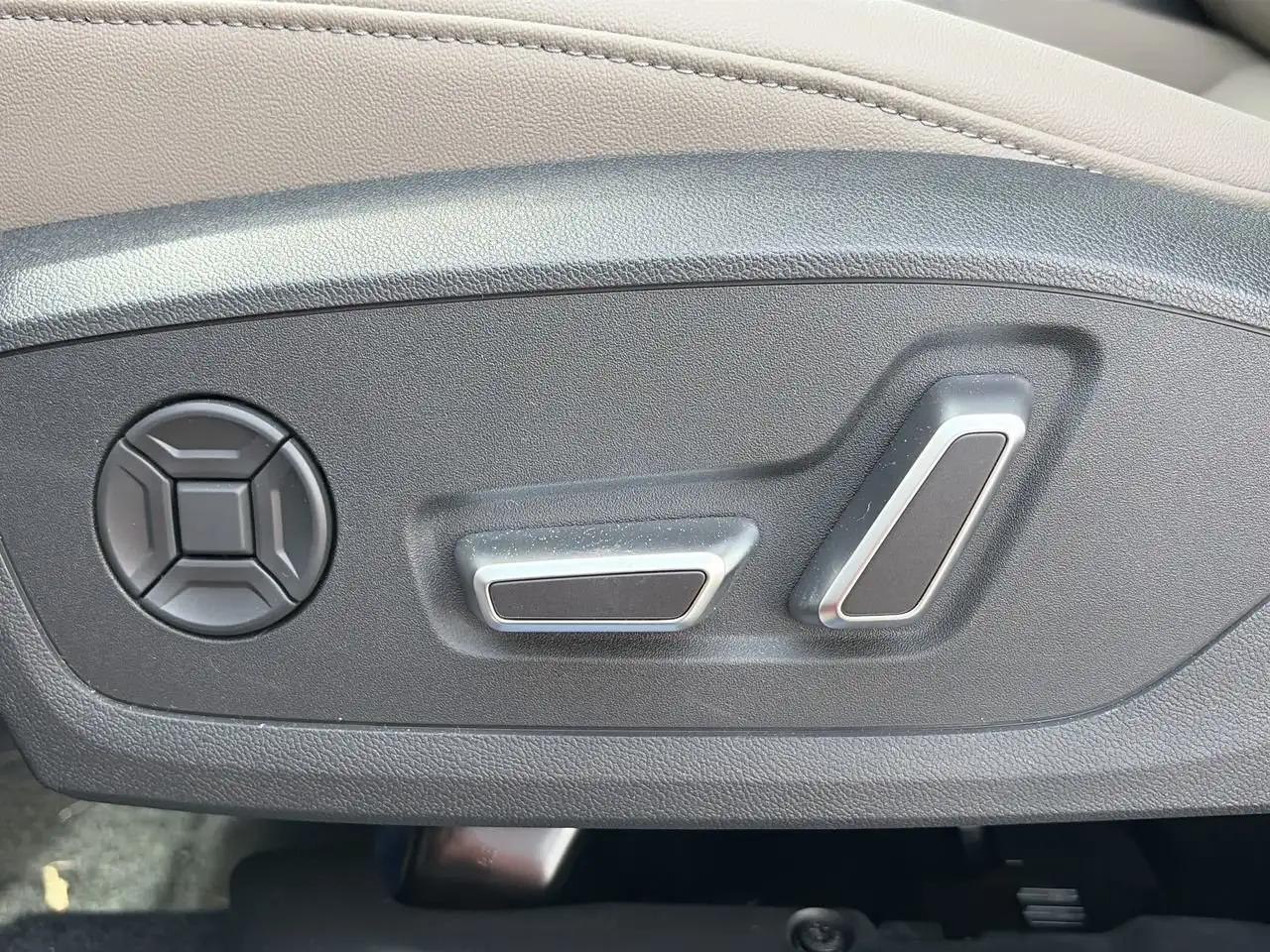 Audi Q3 снимка Audi Q3