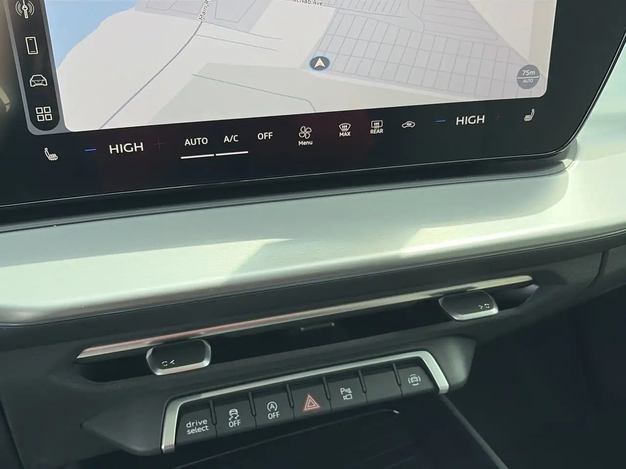 Audi Q3 снимка Audi Q3