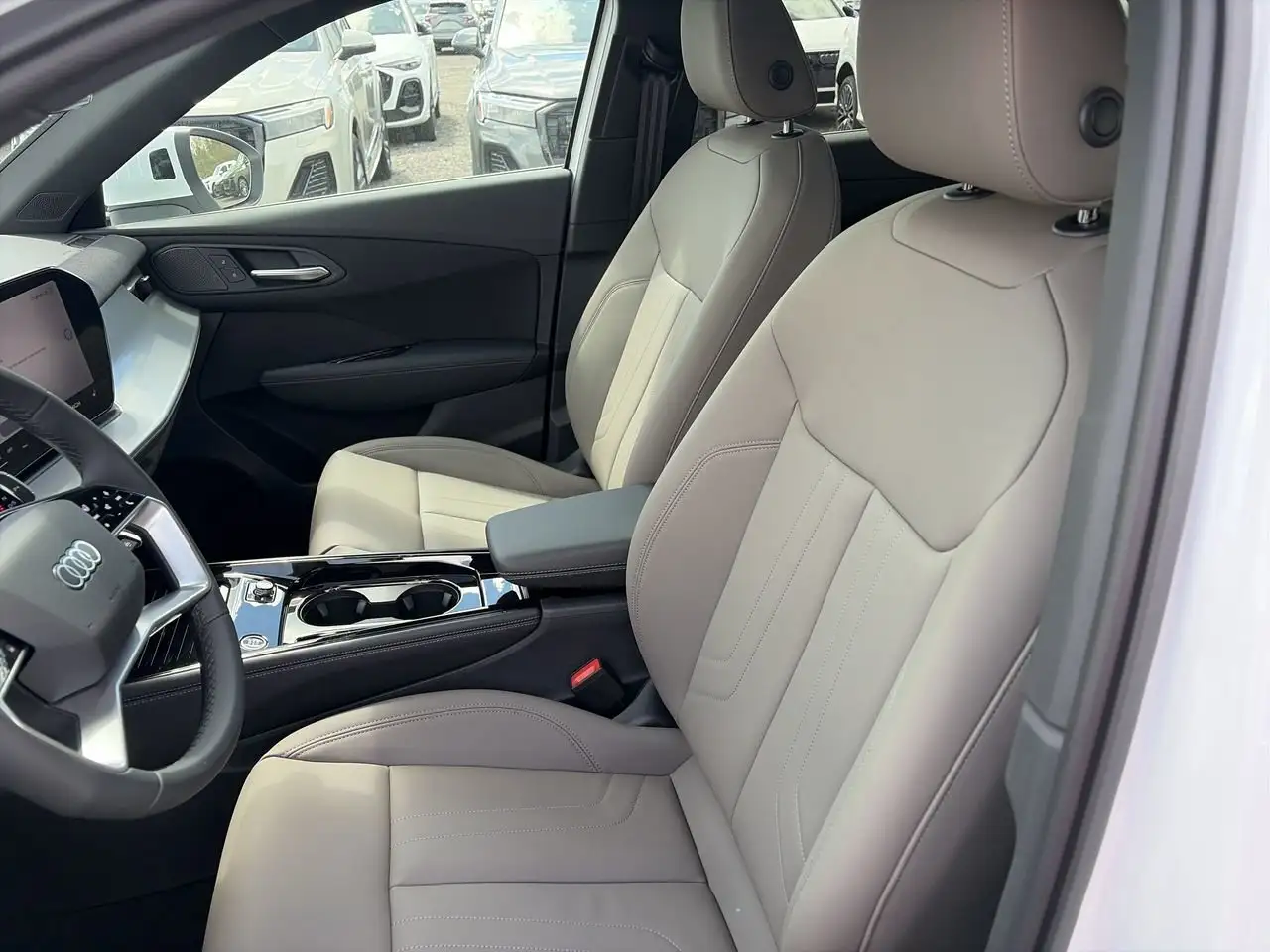 Audi Q3 снимка Audi Q3