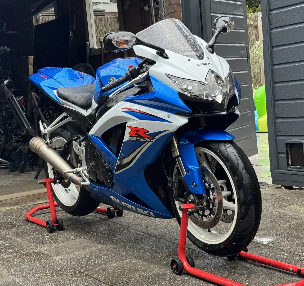 Suzuki GSX-R 600 k8 - 1