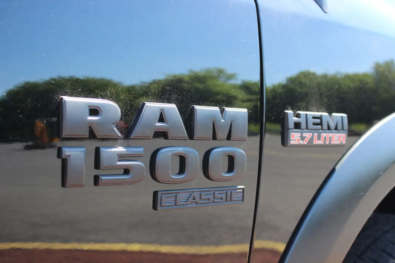 Dodge RAM 2023 — фото 12